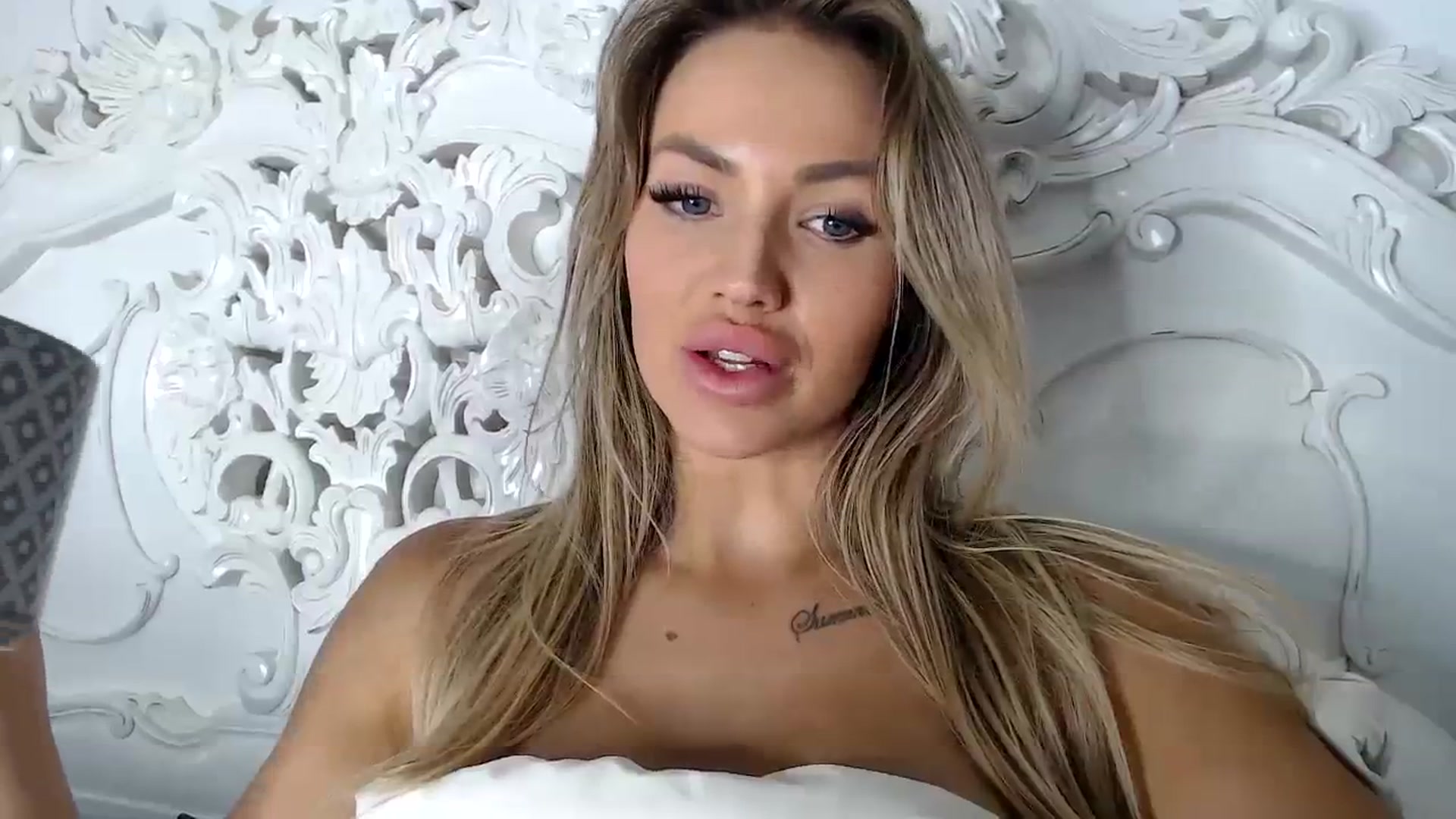 Gallery image thumbnail from LeahDxox's myfreecams stream on, 07/24/2023, 07:08 image 14 of 20