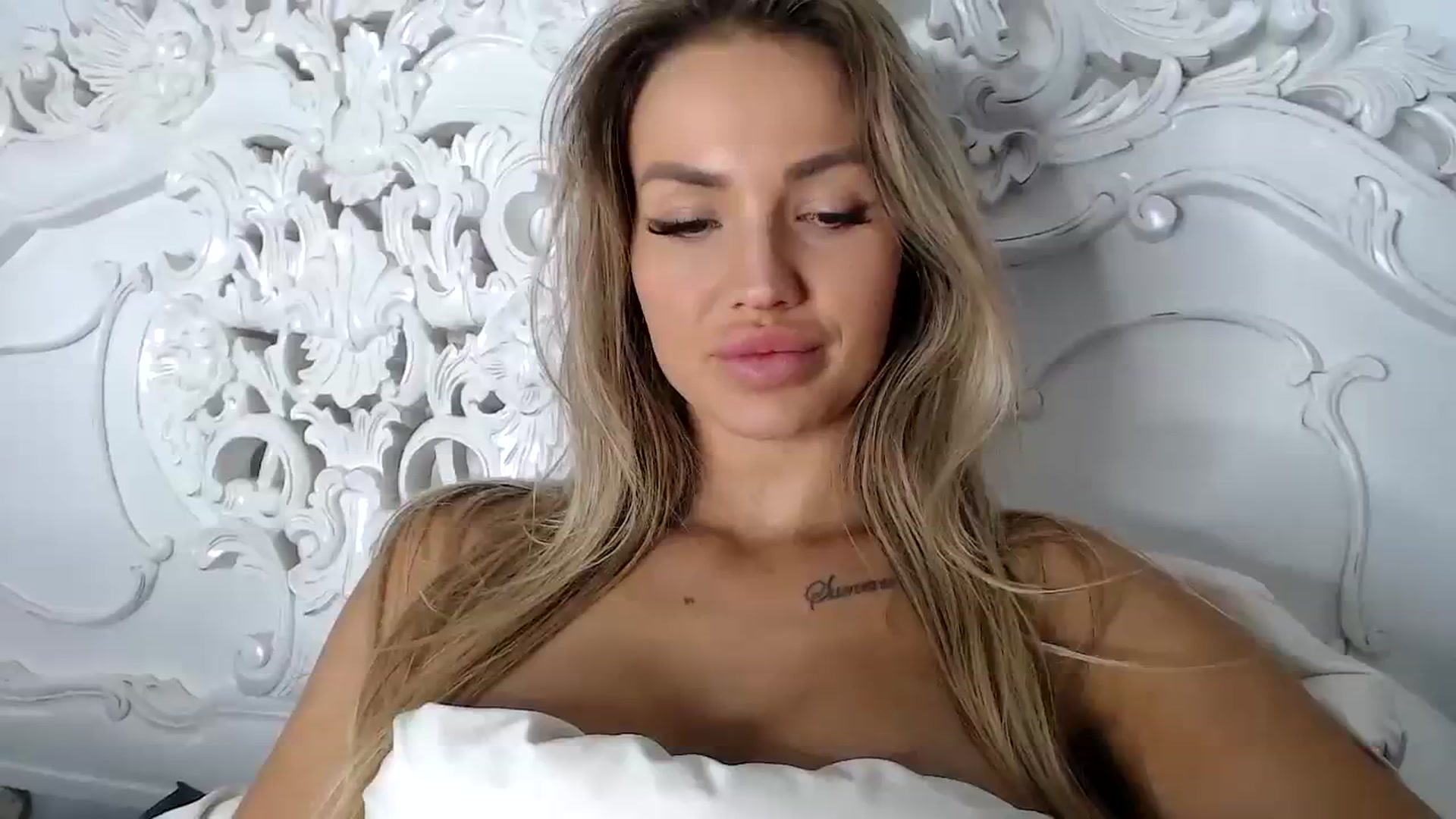 Gallery image thumbnail from LeahDxox's myfreecams stream on, 07/24/2023, 07:08 image 17 of 20