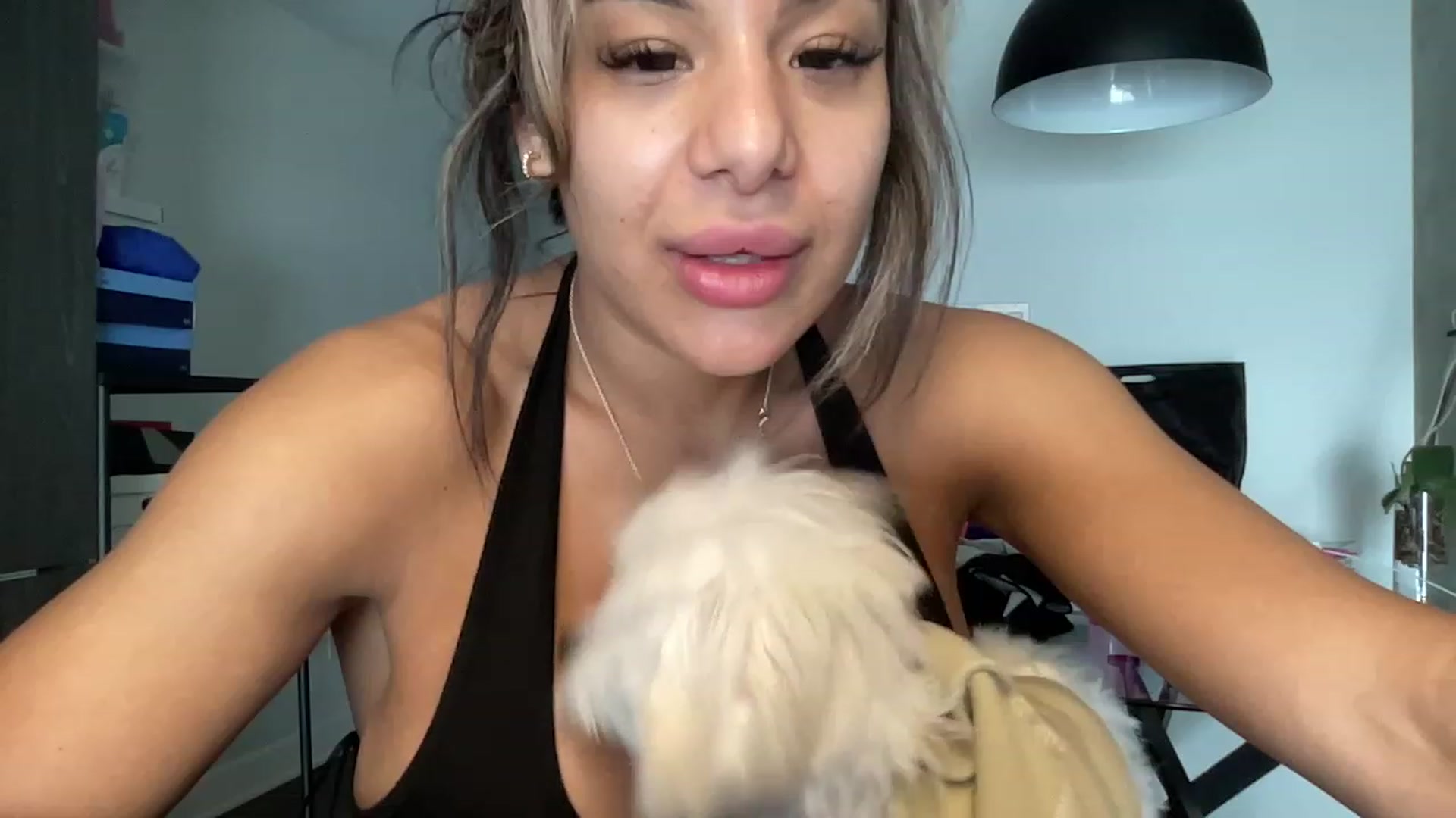 Gallery image thumbnail from LeahFitness's myfreecams stream on, 04/06/2023, 18:21 image 12 of 20