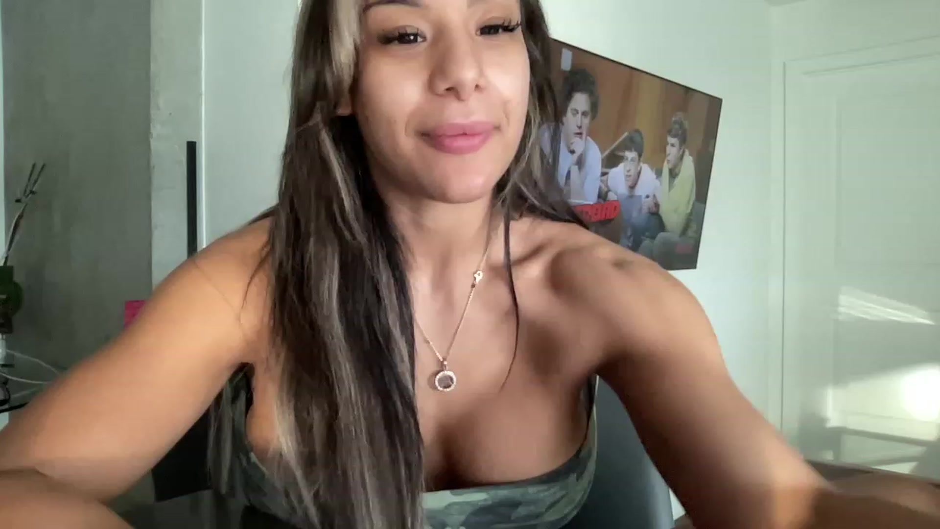 Gallery image thumbnail from LeahFitness's myfreecams stream on, 04/06/2023, 23:24 image 2 of 20