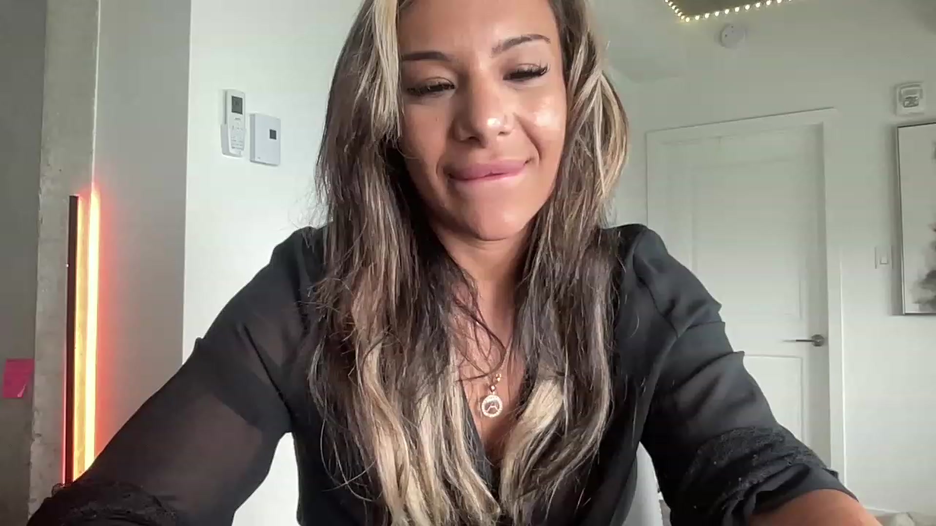 Gallery image thumbnail from LeahFitness's myfreecams stream on, 06/25/2023, 18:49 image 9 of 20
