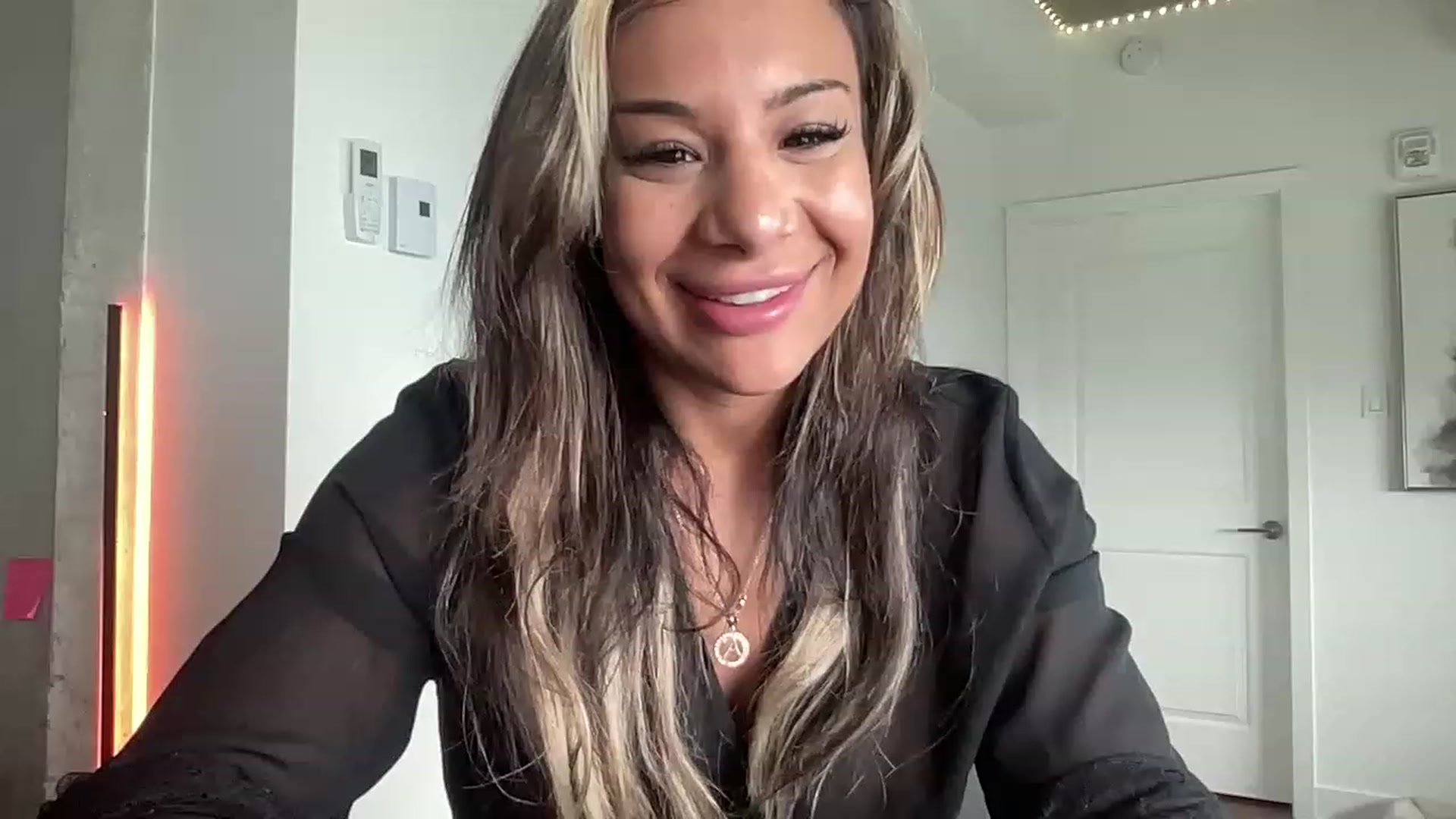 Gallery image thumbnail from LeahFitness's myfreecams stream on, 06/25/2023, 18:49 image 6 of 20