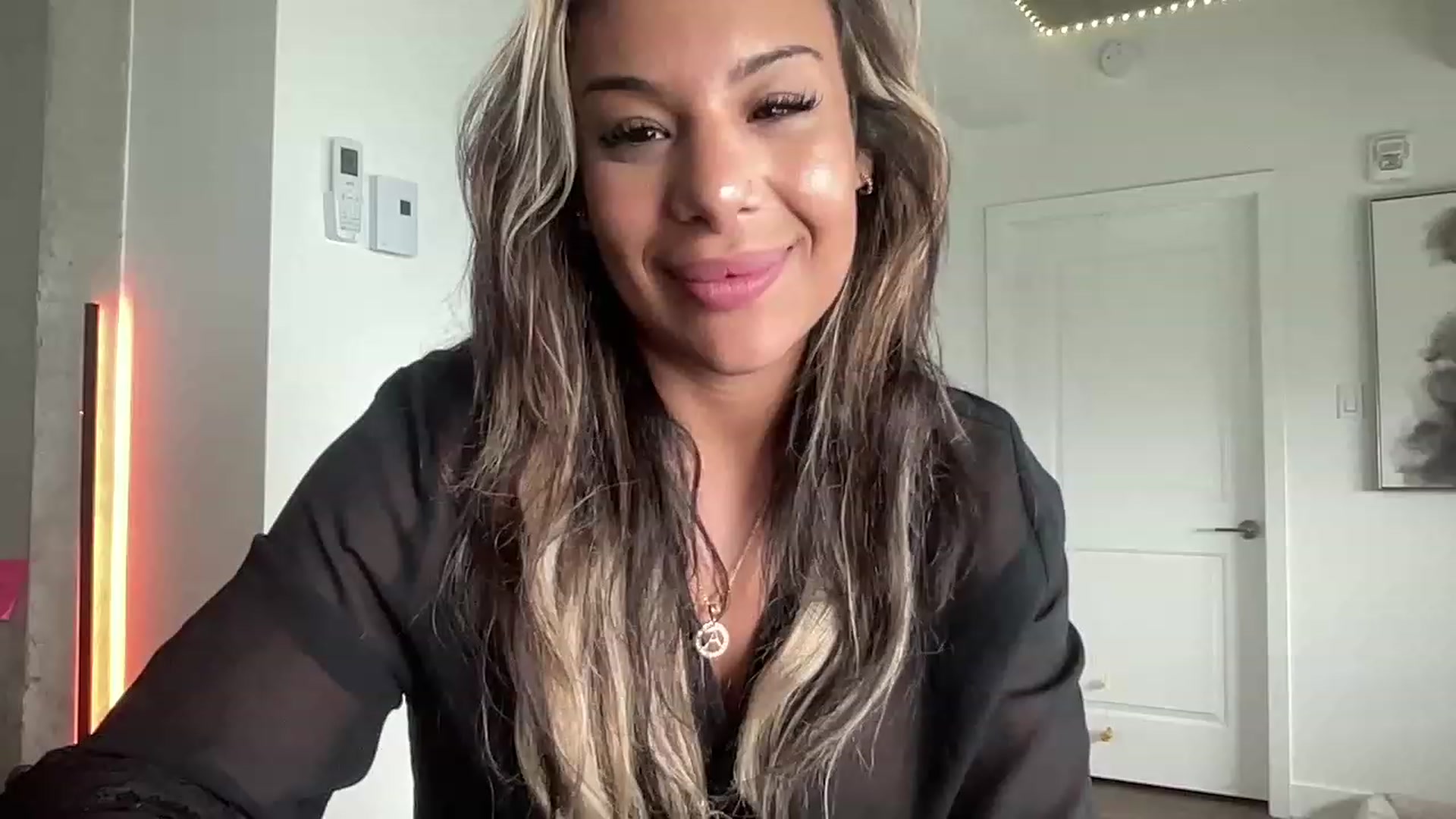 Gallery image thumbnail from LeahFitness's myfreecams stream on, 06/25/2023, 18:49 image 15 of 20