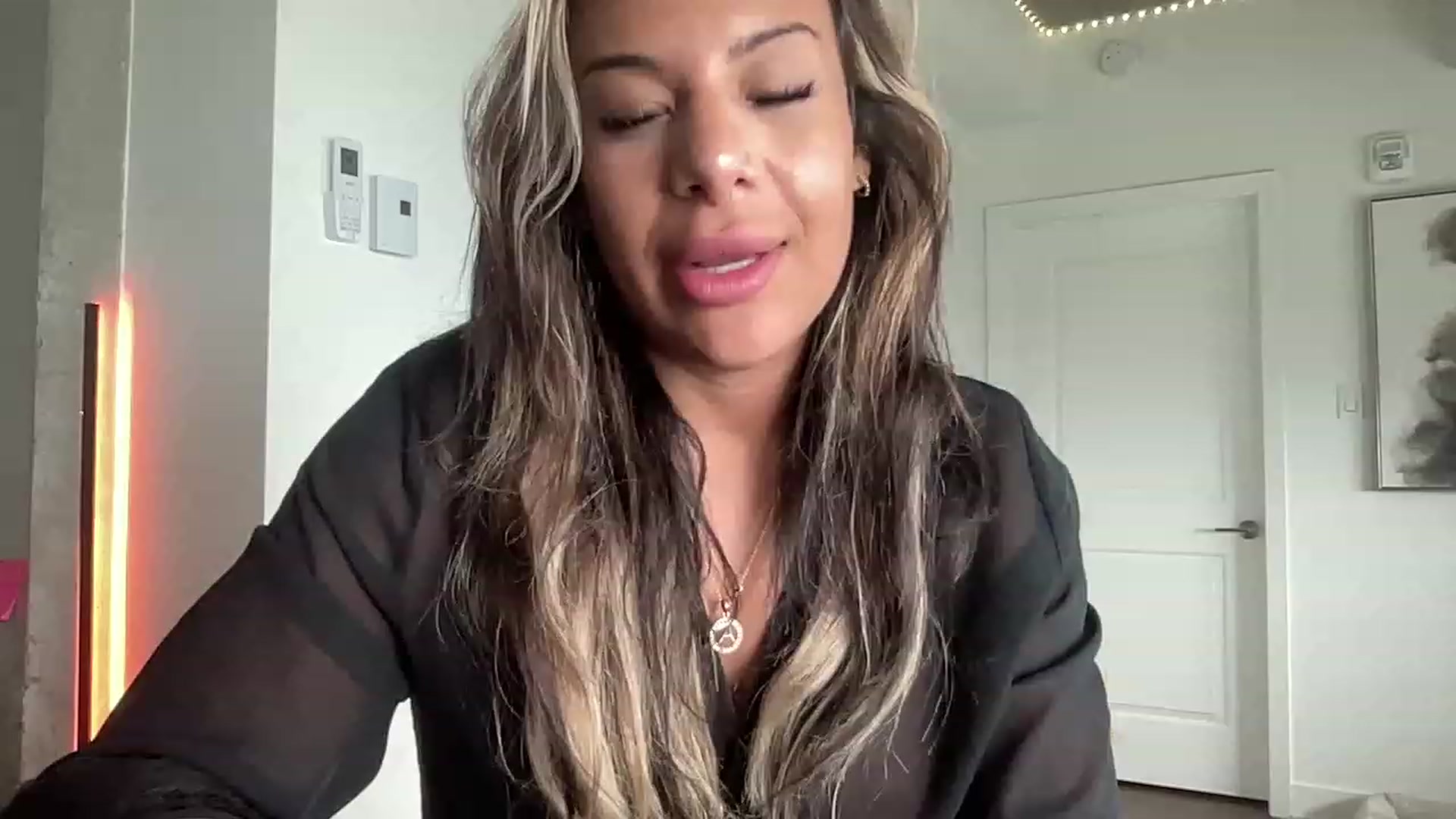 Gallery image thumbnail from LeahFitness's myfreecams stream on, 06/25/2023, 18:49 image 14 of 20