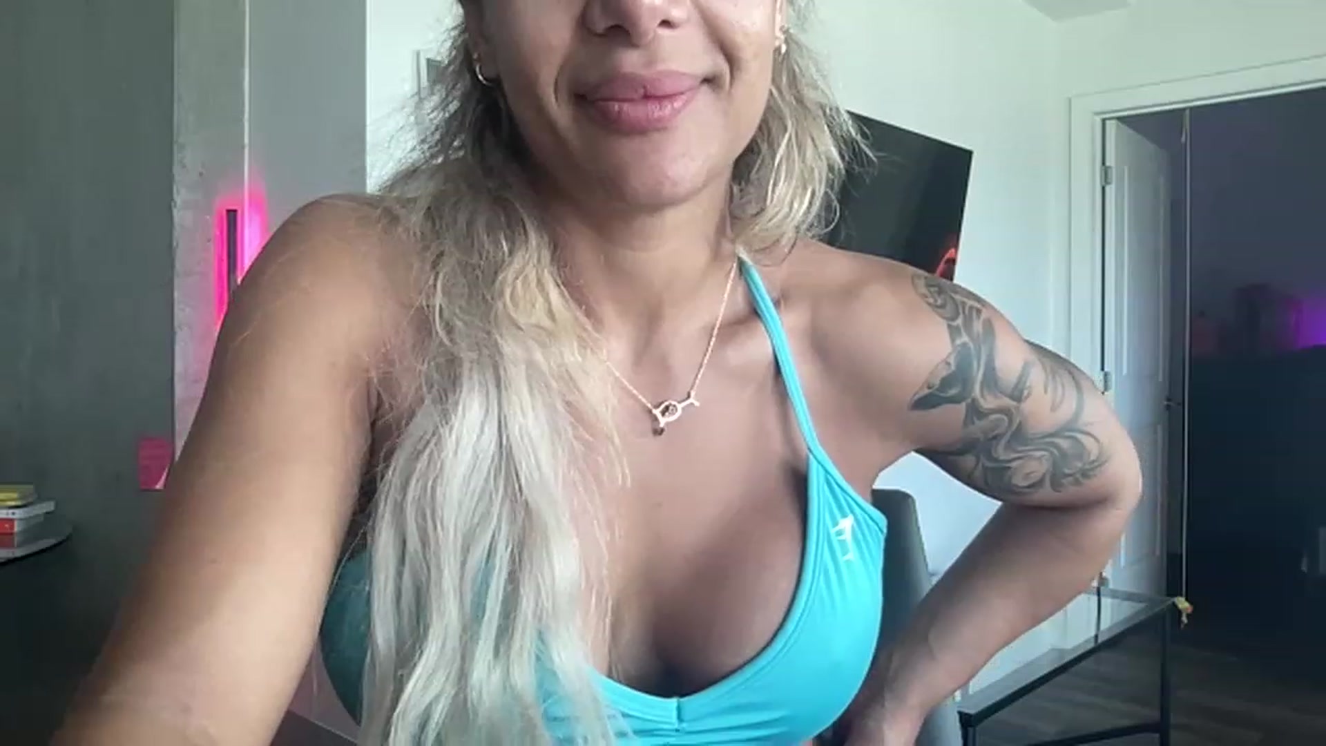 Gallery image thumbnail from LeahFitness's myfreecams stream on, 08/09/2023, 20:14 image 15 of 20