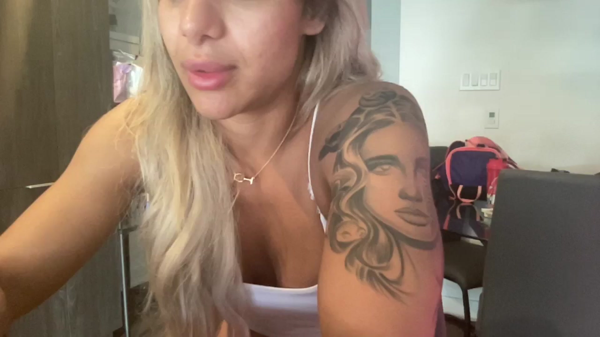 Gallery image thumbnail from LeahFitness's myfreecams stream on, 08/11/2023, 18:41 image 14 of 20