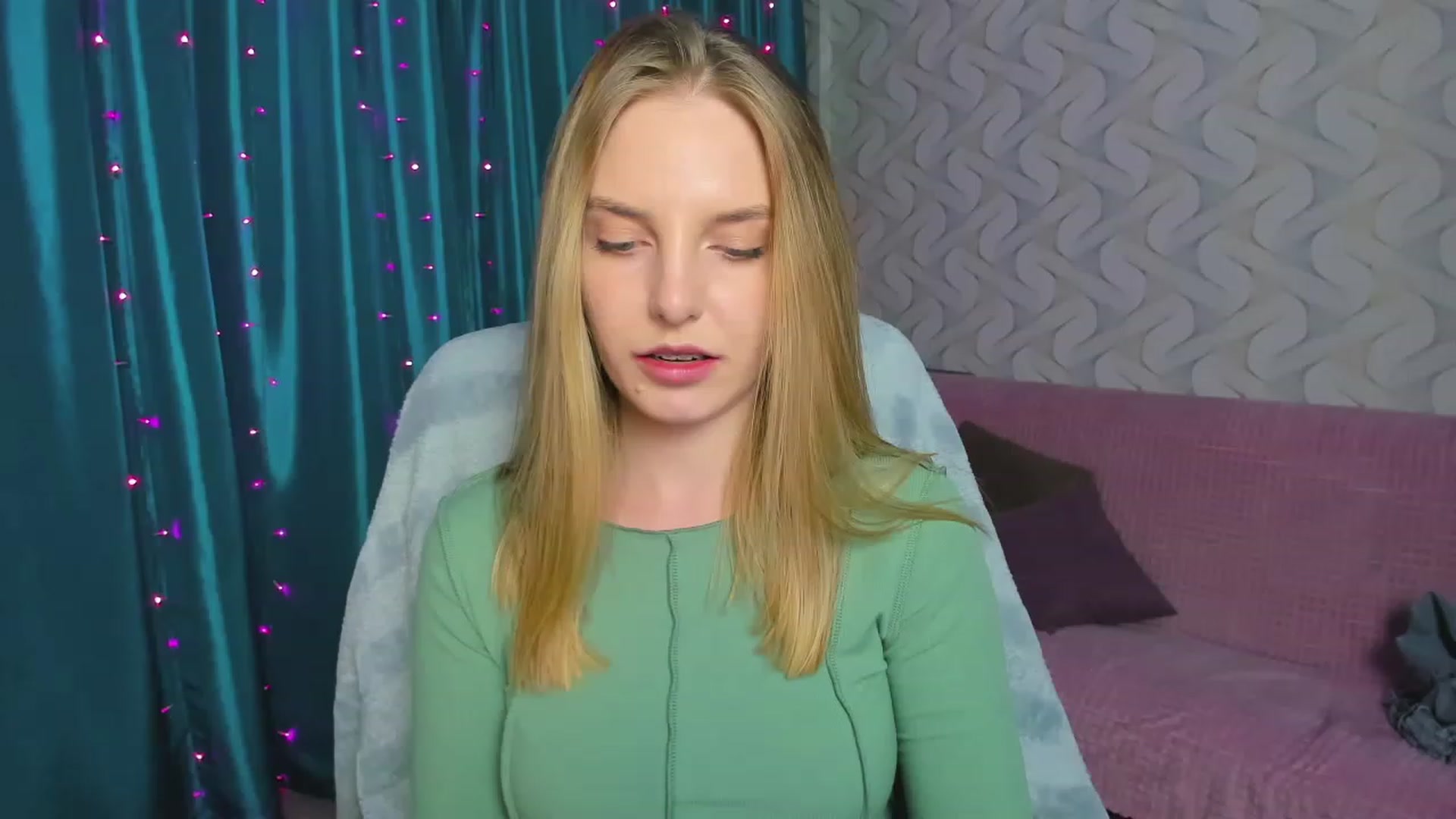 Gallery image thumbnail from LeahGotti7's myfreecams stream on, 12/06/2023, 20:31 image 9 of 20