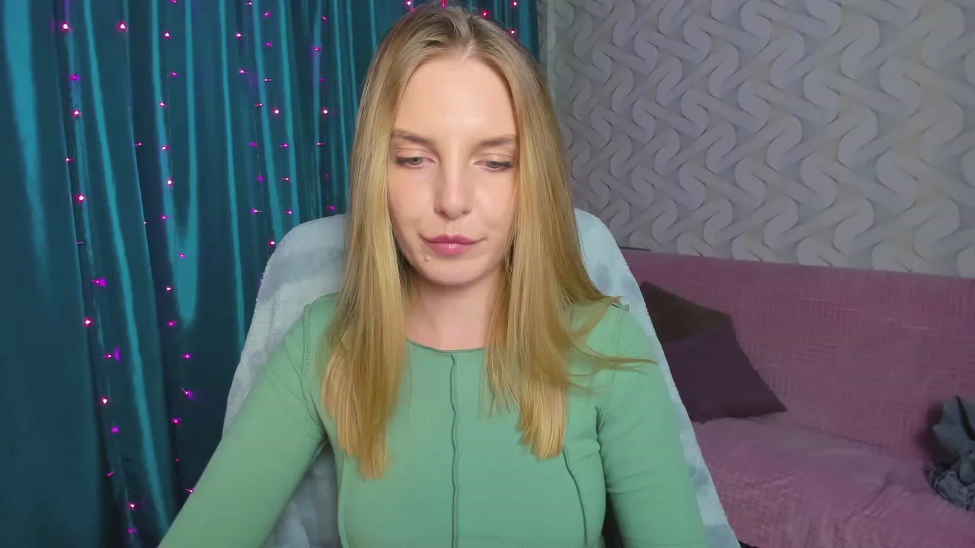 Gallery image thumbnail from LeahGotti7's myfreecams stream on, 12/06/2023, 20:31 image 11 of 20