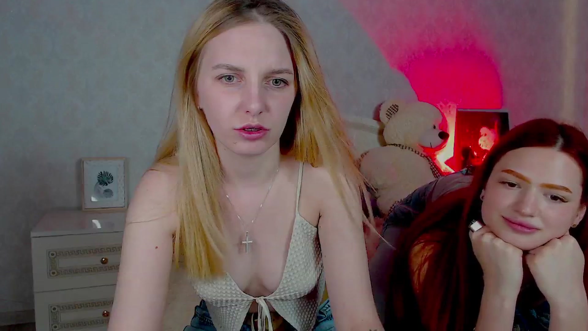 Gallery image thumbnail from LeahGotti7's myfreecams stream on, 06/01/2024, 17:45 image 15 of 20