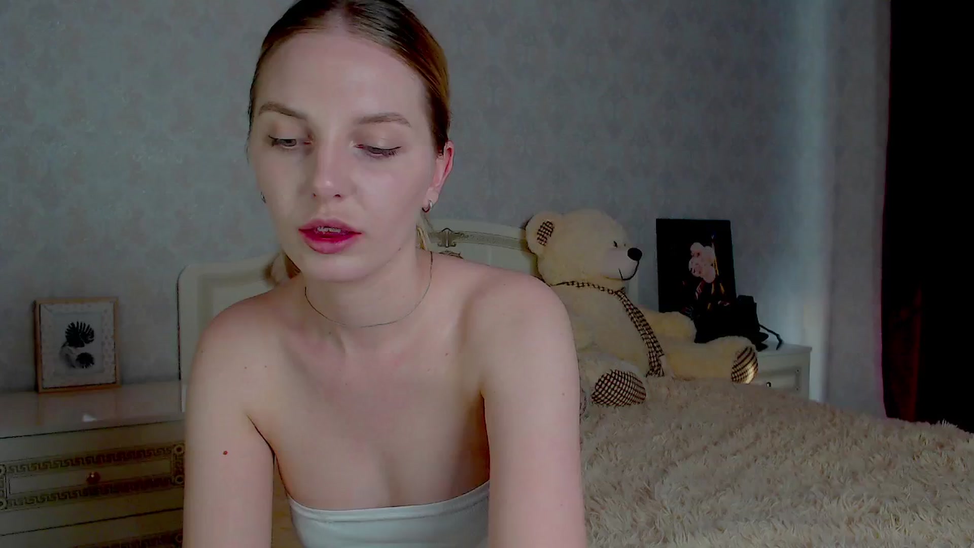 Gallery image thumbnail from LeahGotti7's myfreecams stream on, 06/07/2024, 16:45 image 17 of 20