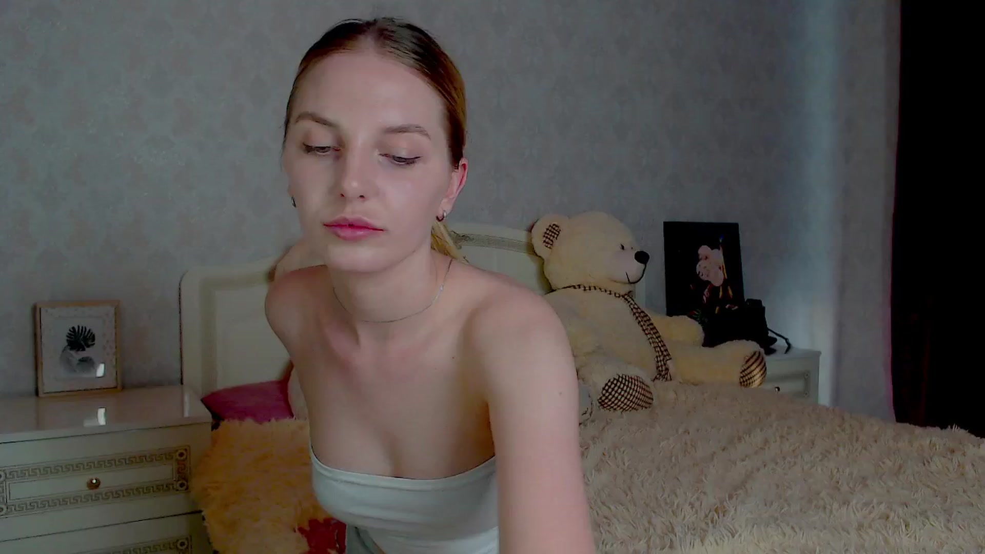 Gallery image thumbnail from LeahGotti7's myfreecams stream on, 06/07/2024, 16:45 image 19 of 20