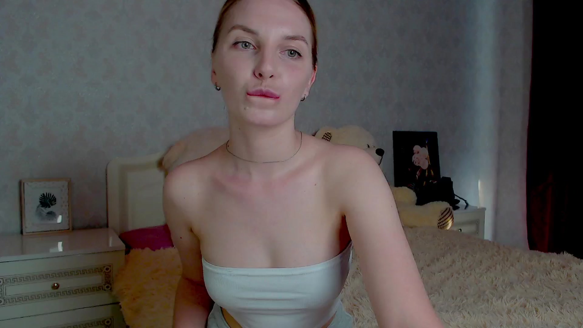 Gallery image thumbnail from LeahGotti7's myfreecams stream on, 06/07/2024, 16:45 image 16 of 20