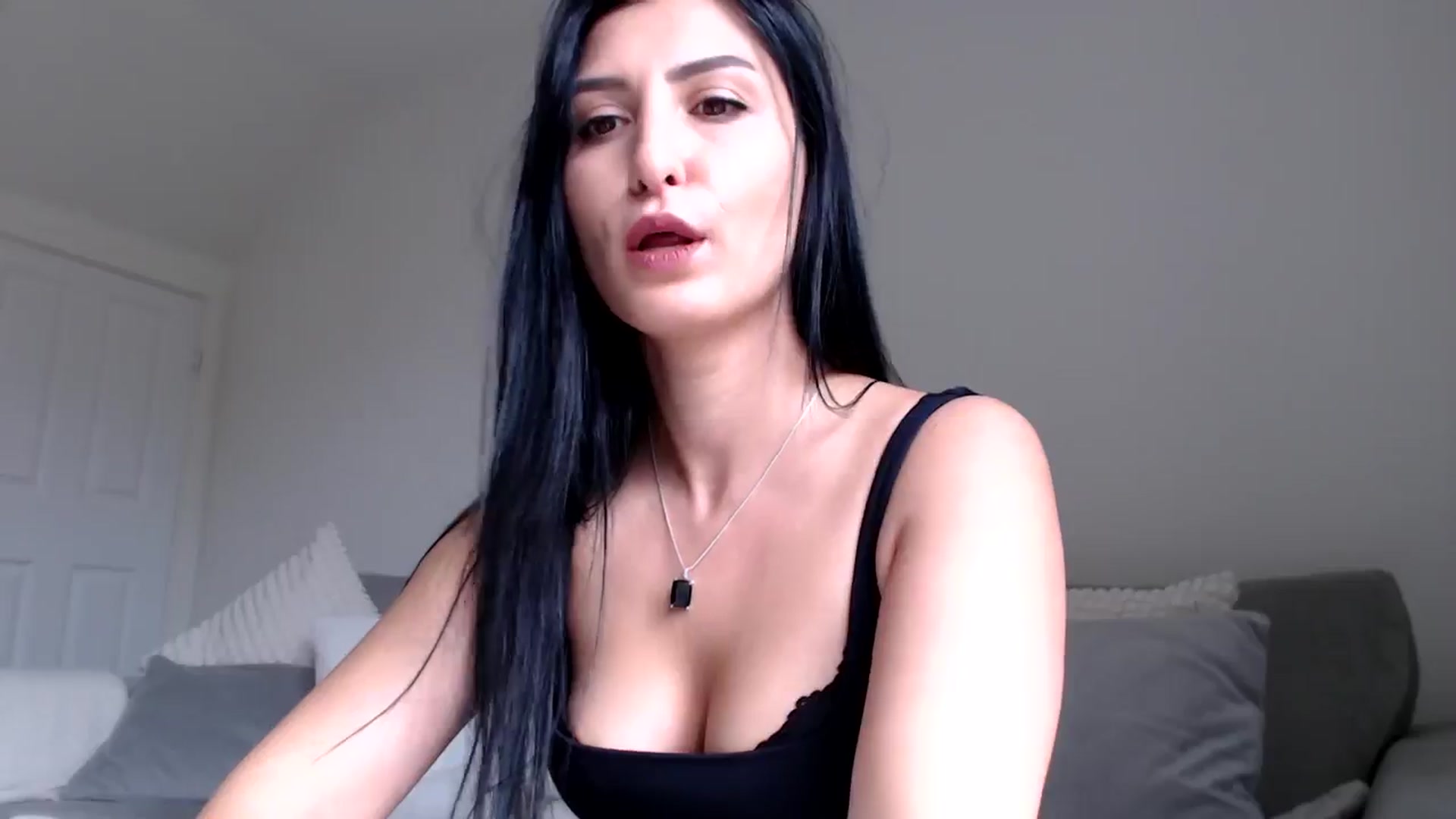 Gallery image thumbnail from LeahIson's myfreecams stream on, 05/28/2024, 11:01 image 3 of 20