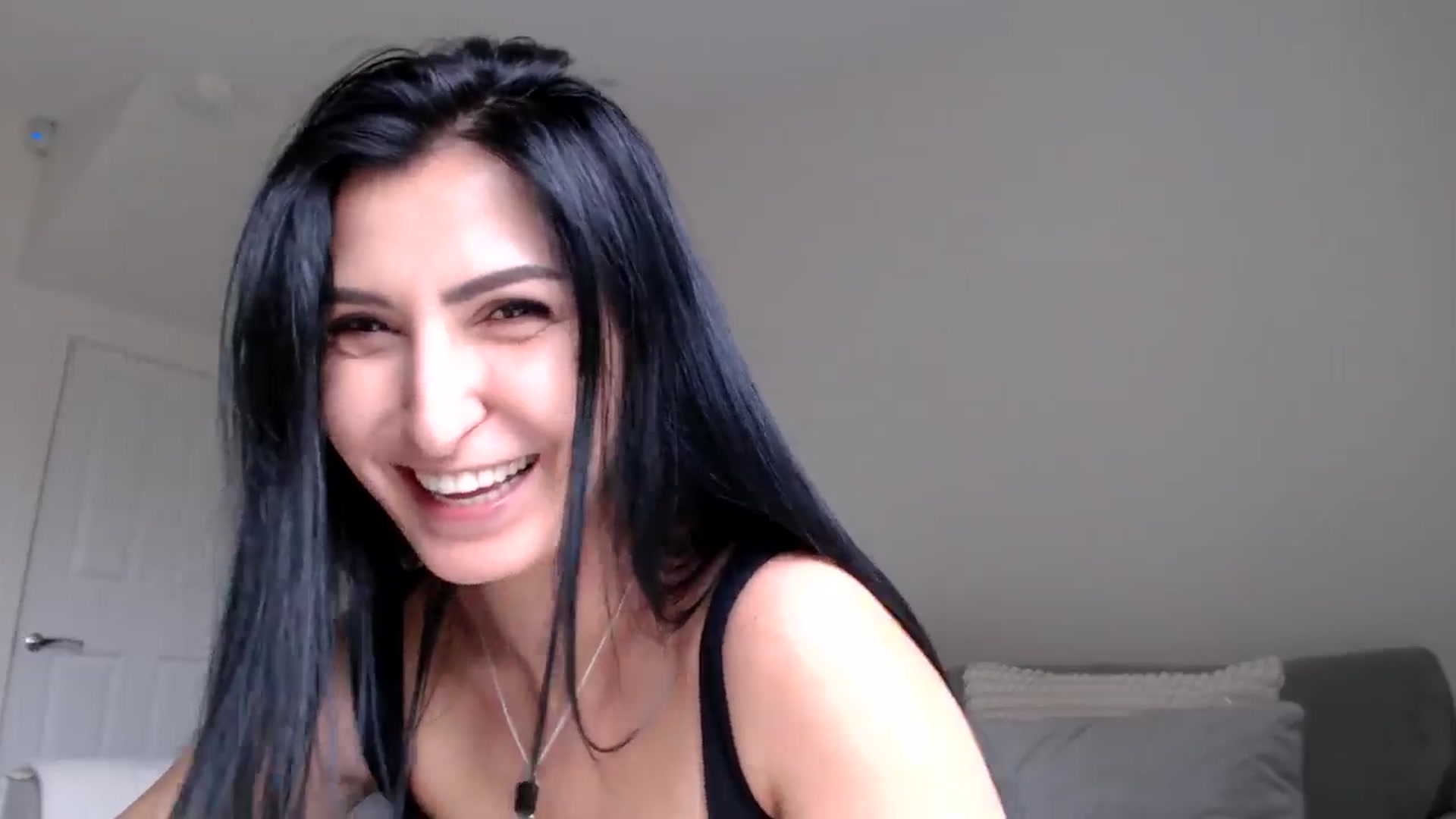 Gallery image thumbnail from LeahIson's myfreecams stream on, 05/28/2024, 12:24 image 7 of 20