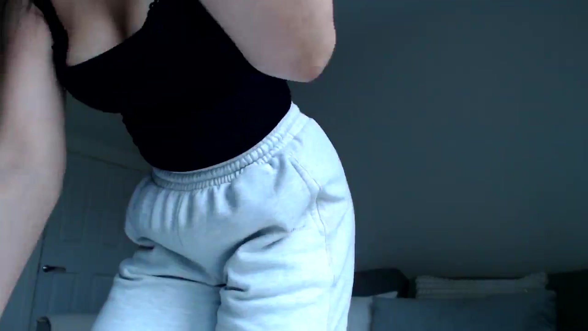Gallery image thumbnail from LeahIson's myfreecams stream on, 05/28/2024, 12:24 image 12 of 20