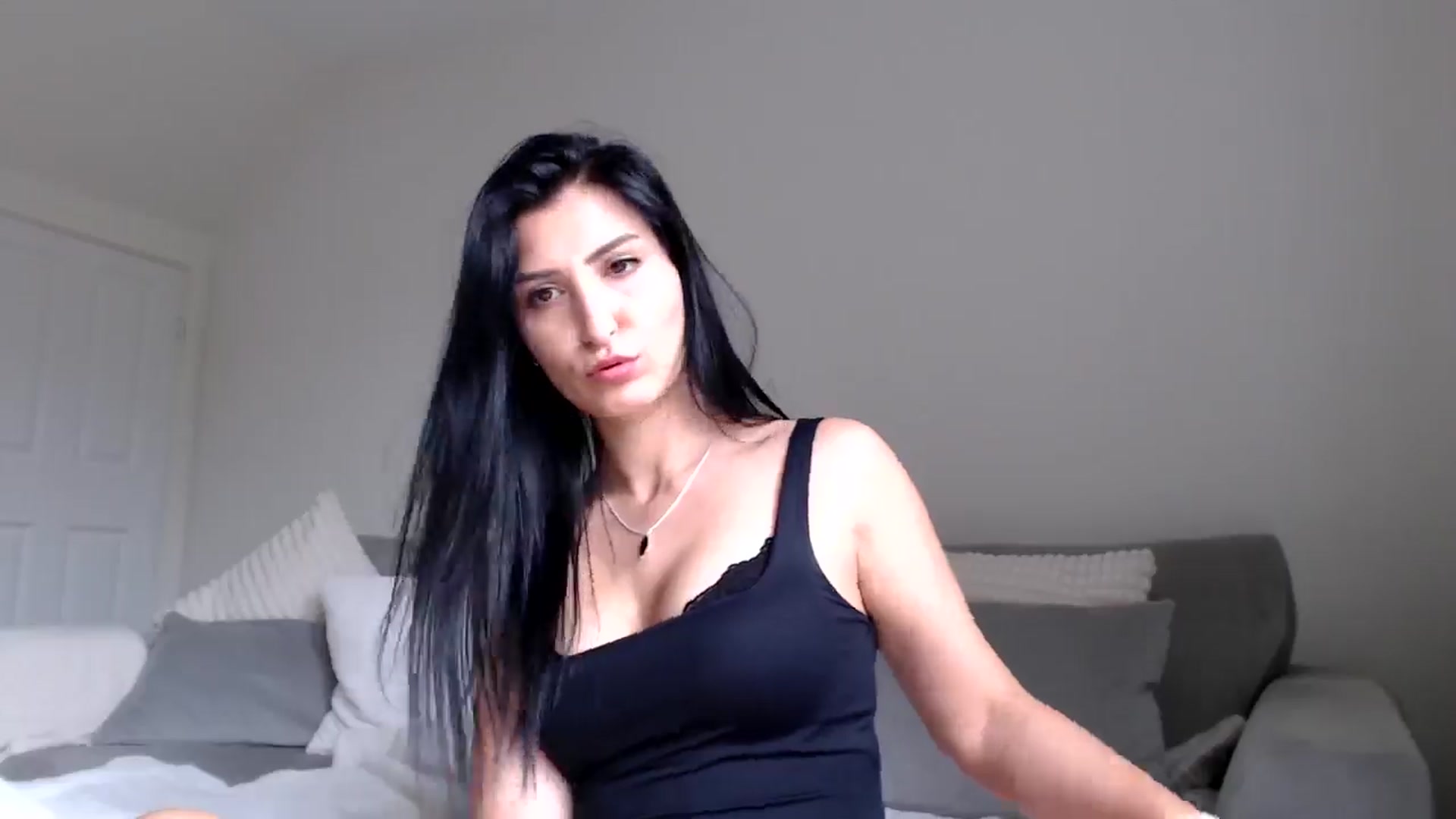 Gallery image thumbnail from LeahIson's myfreecams stream on, 05/28/2024, 13:10 image 9 of 20