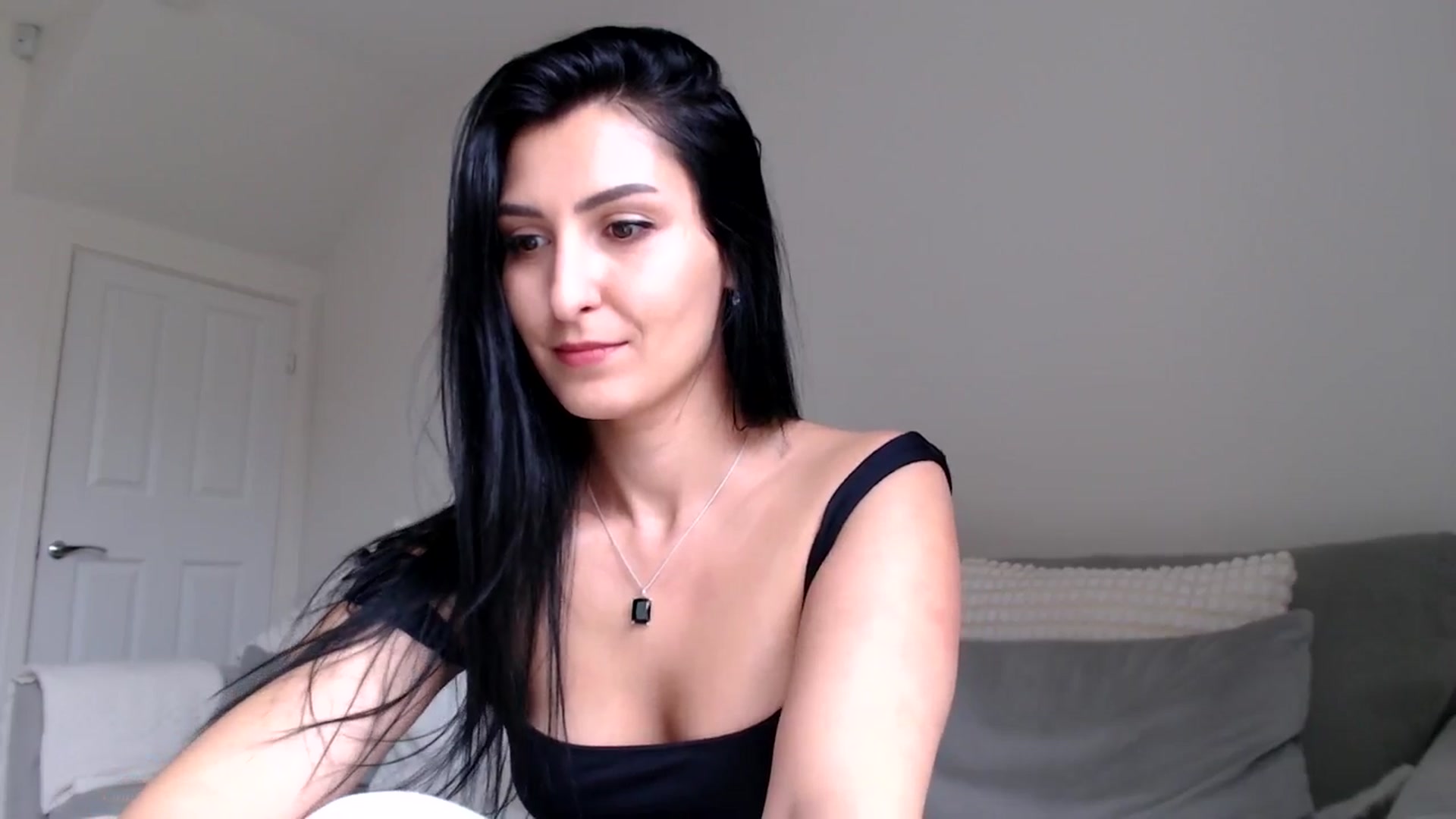 Gallery image thumbnail from LeahIson's myfreecams stream on, 05/28/2024, 15:18 image 19 of 20