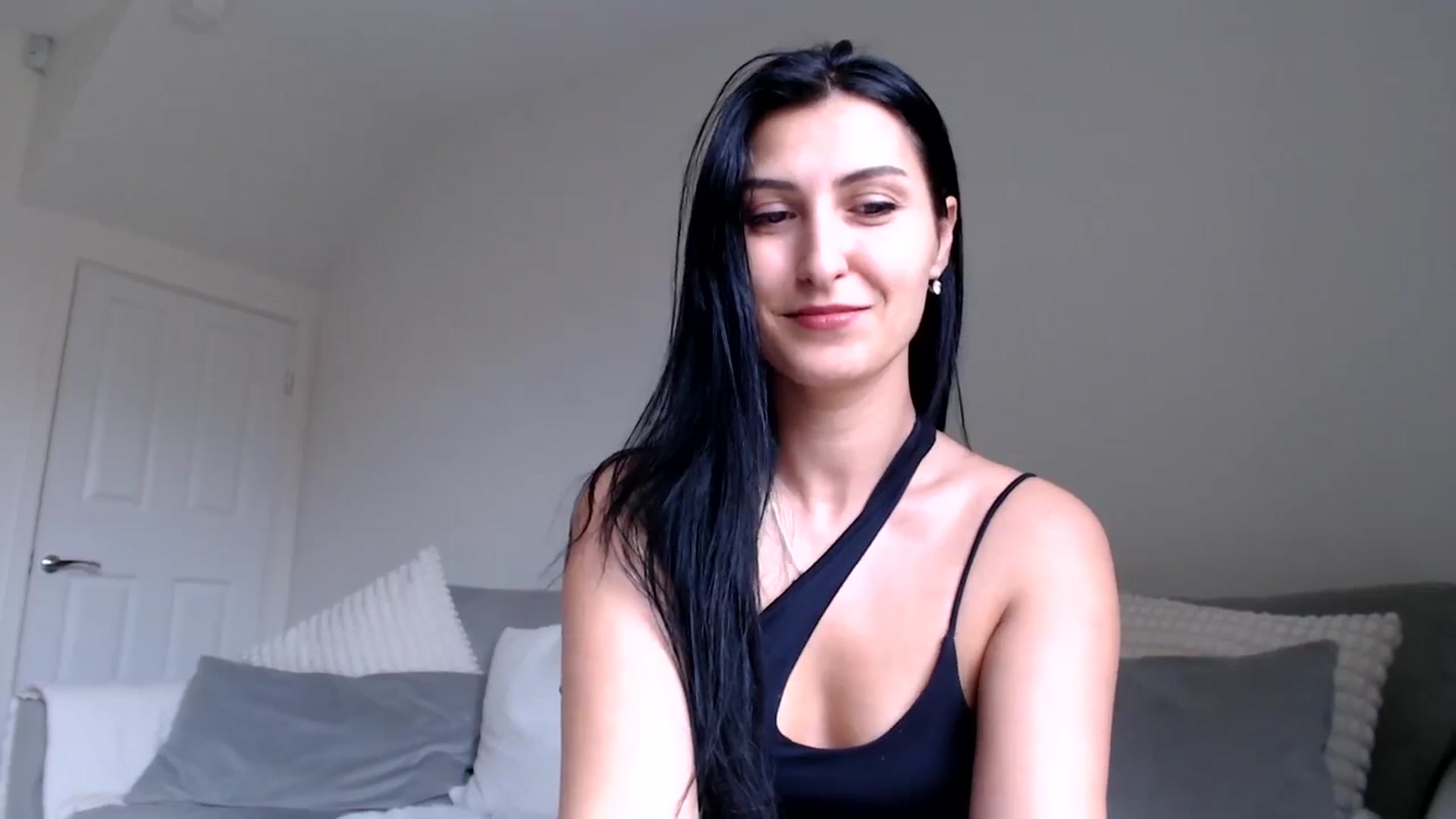 Gallery image thumbnail from LeahIson's myfreecams stream on, 05/29/2024, 12:43 image 18 of 20