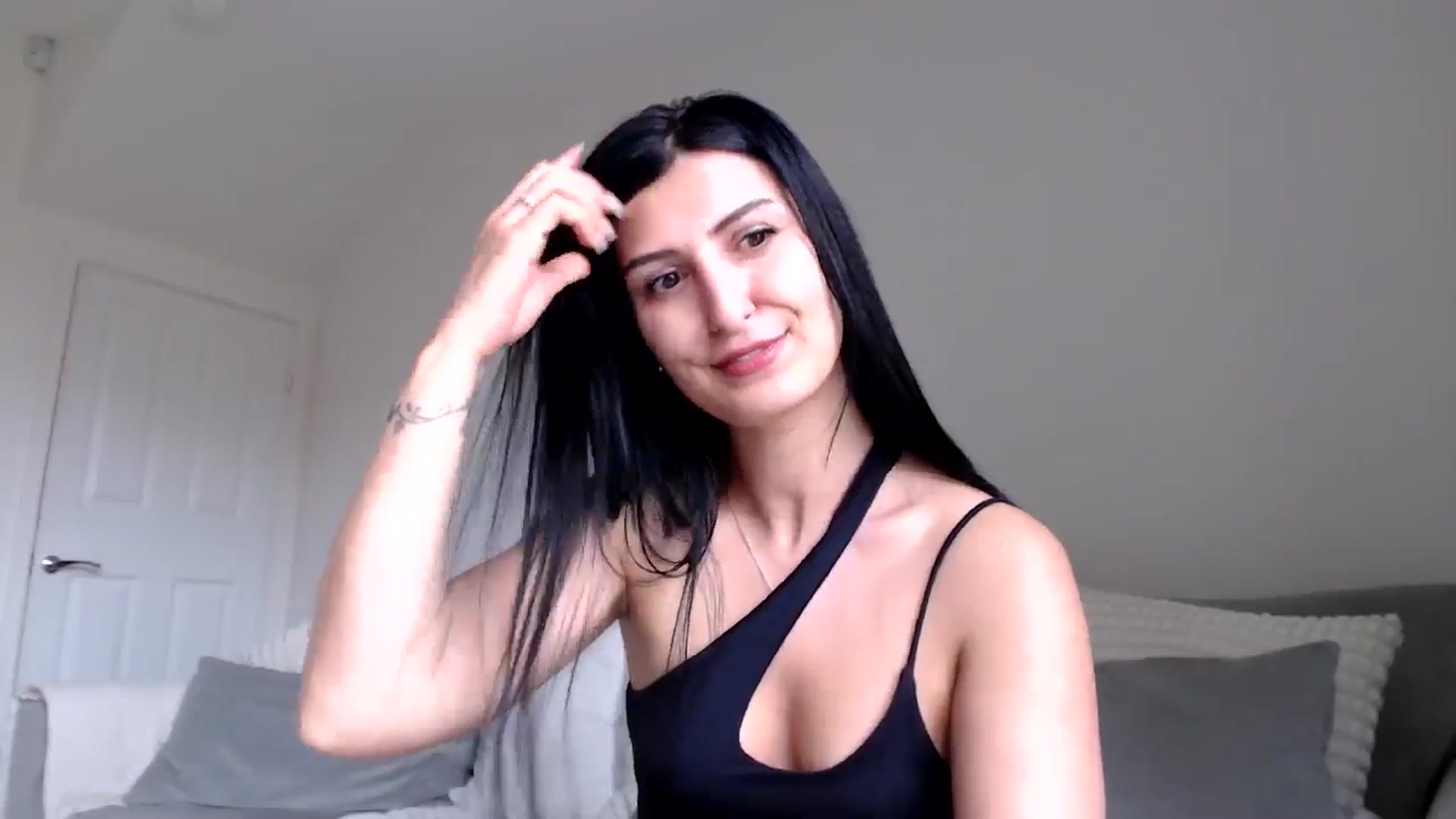 Gallery image thumbnail from LeahIson's myfreecams stream on, 05/29/2024, 12:43 image 19 of 20