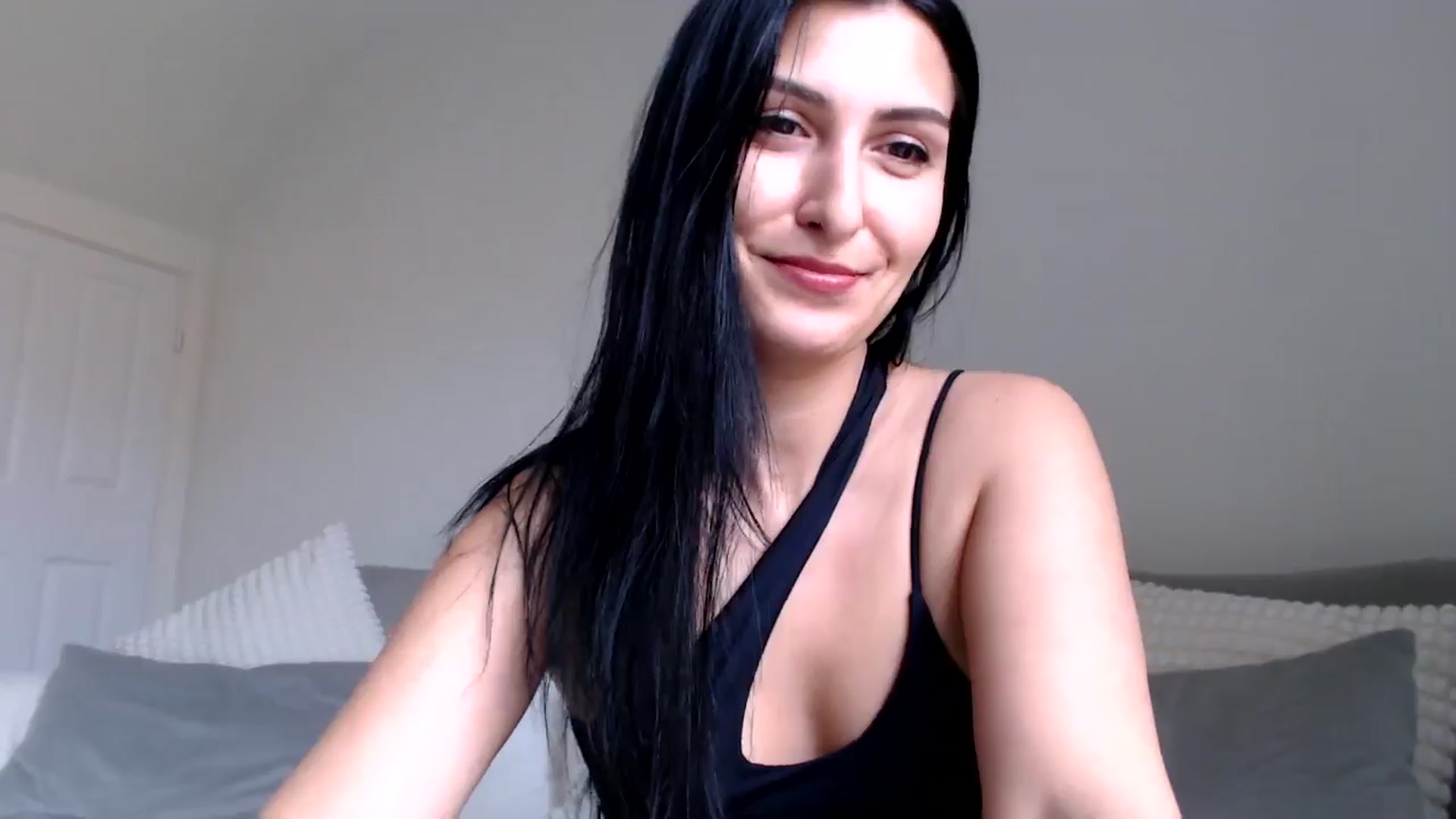 Gallery image thumbnail from LeahIson's myfreecams stream on, 05/29/2024, 13:21 image 4 of 20