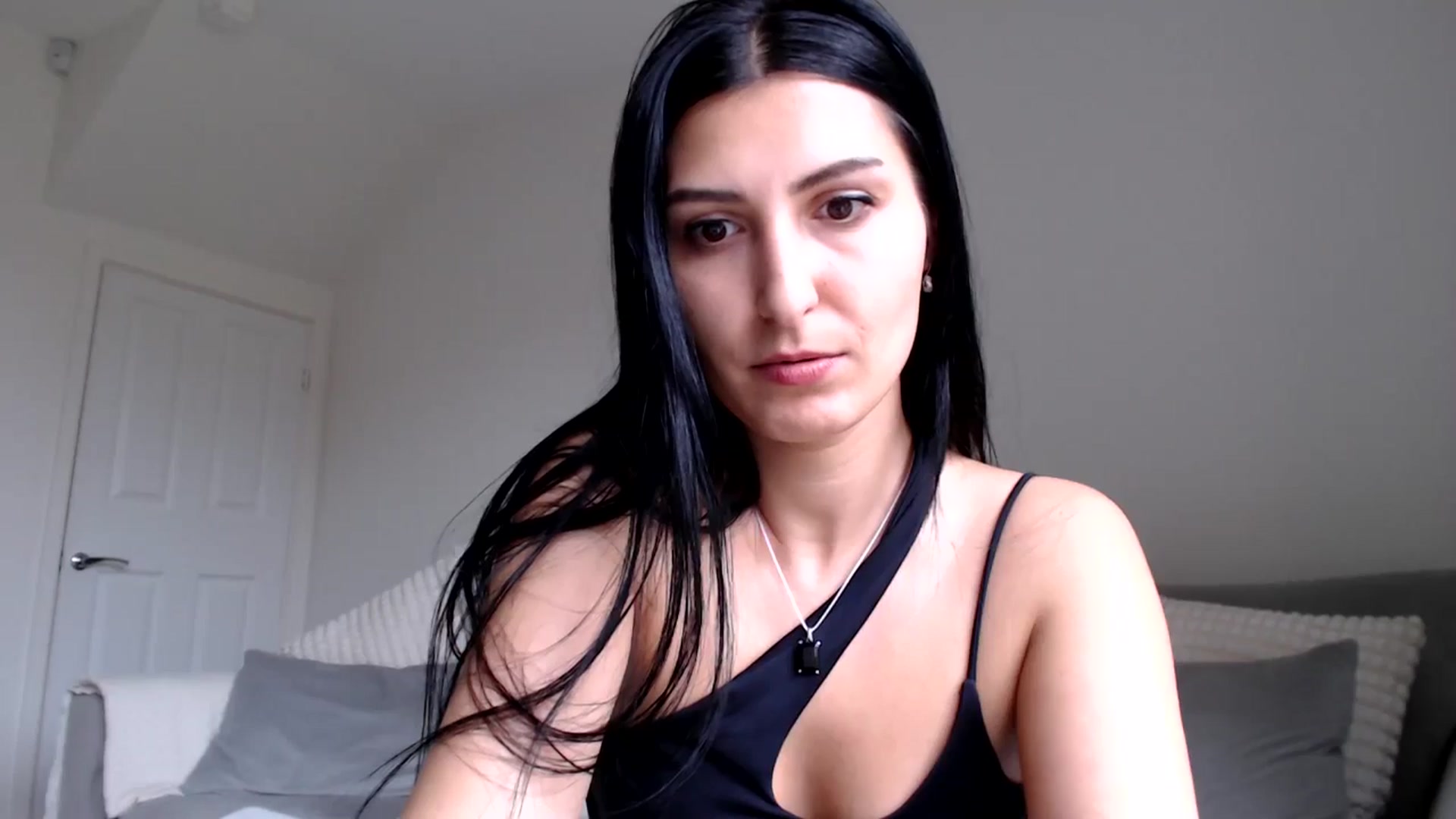 Gallery image thumbnail from LeahIson's myfreecams stream on, 05/29/2024, 16:27 image 9 of 20