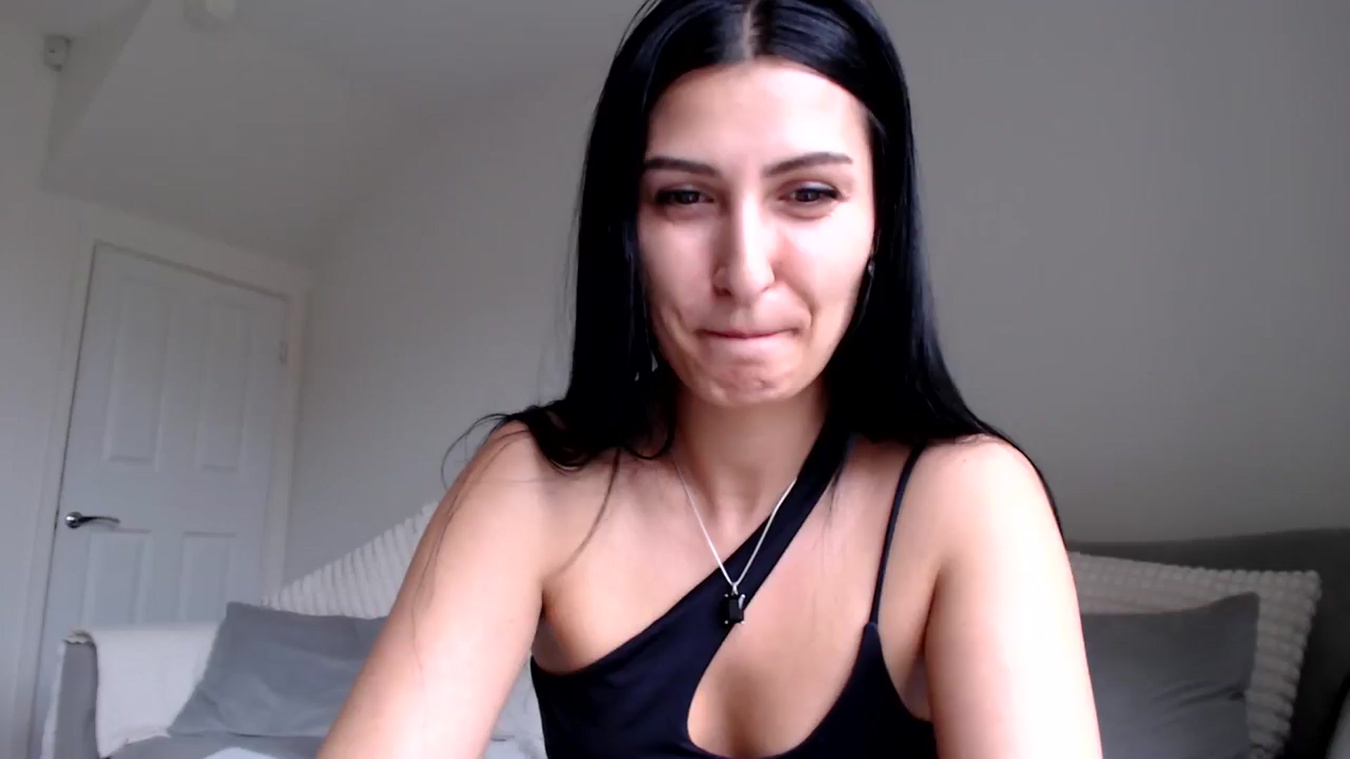 Gallery image thumbnail from LeahIson's myfreecams stream on, 05/29/2024, 16:27 image 12 of 20