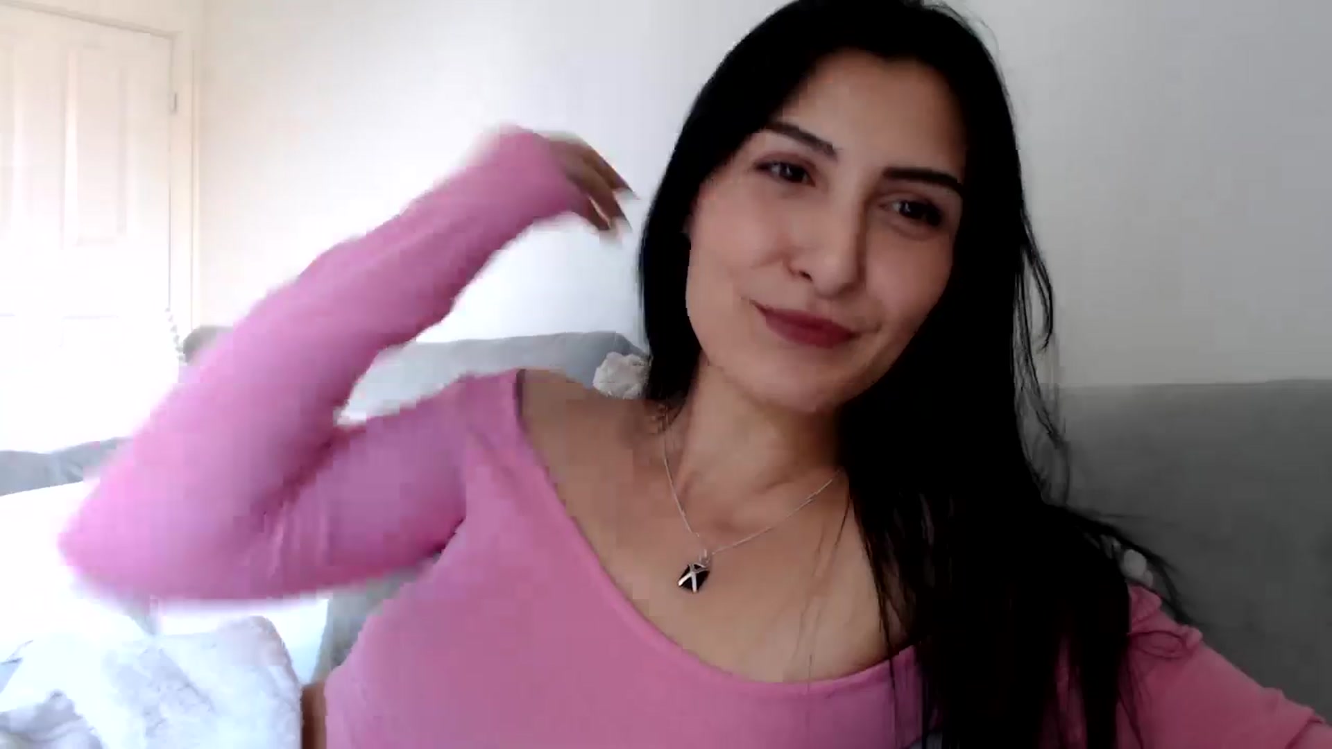 Gallery image thumbnail from LeahIson's myfreecams stream on, 05/30/2024, 10:21 image 2 of 20