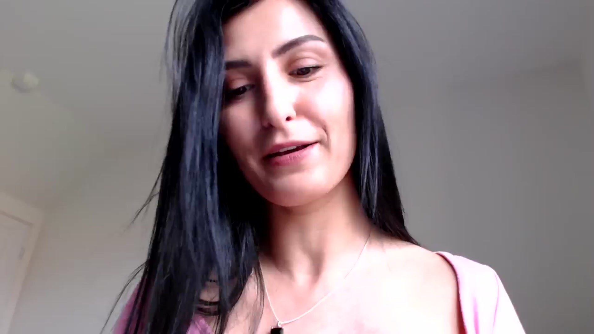 Gallery image thumbnail from LeahIson's myfreecams stream on, 05/30/2024, 10:21 image 10 of 20