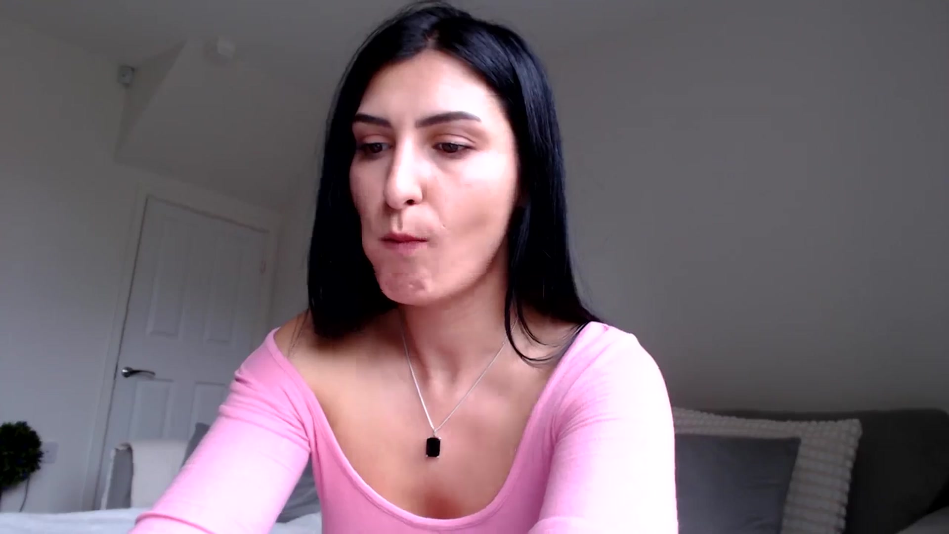 Gallery image thumbnail from LeahIson's myfreecams stream on, 05/30/2024, 11:51 image 13 of 20