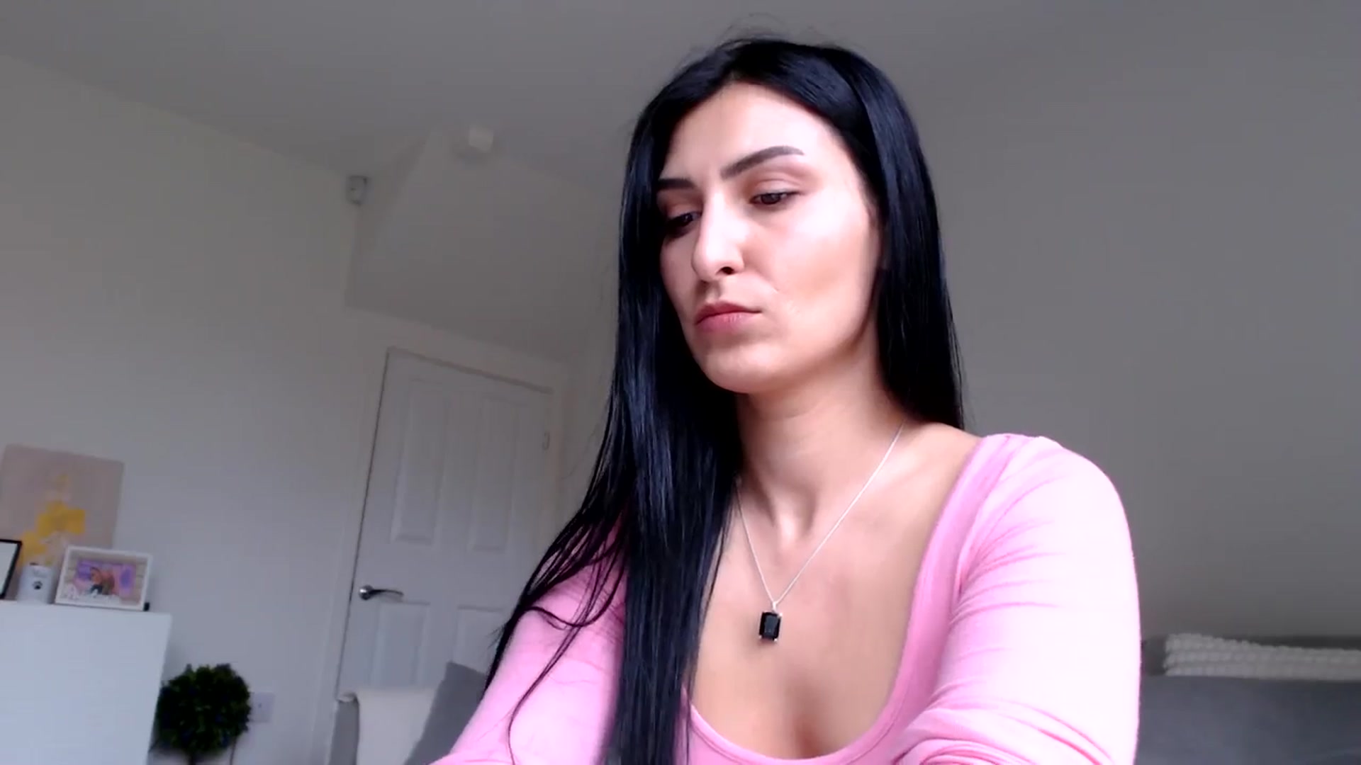 Gallery image thumbnail from LeahIson's myfreecams stream on, 05/30/2024, 12:25 image 5 of 20