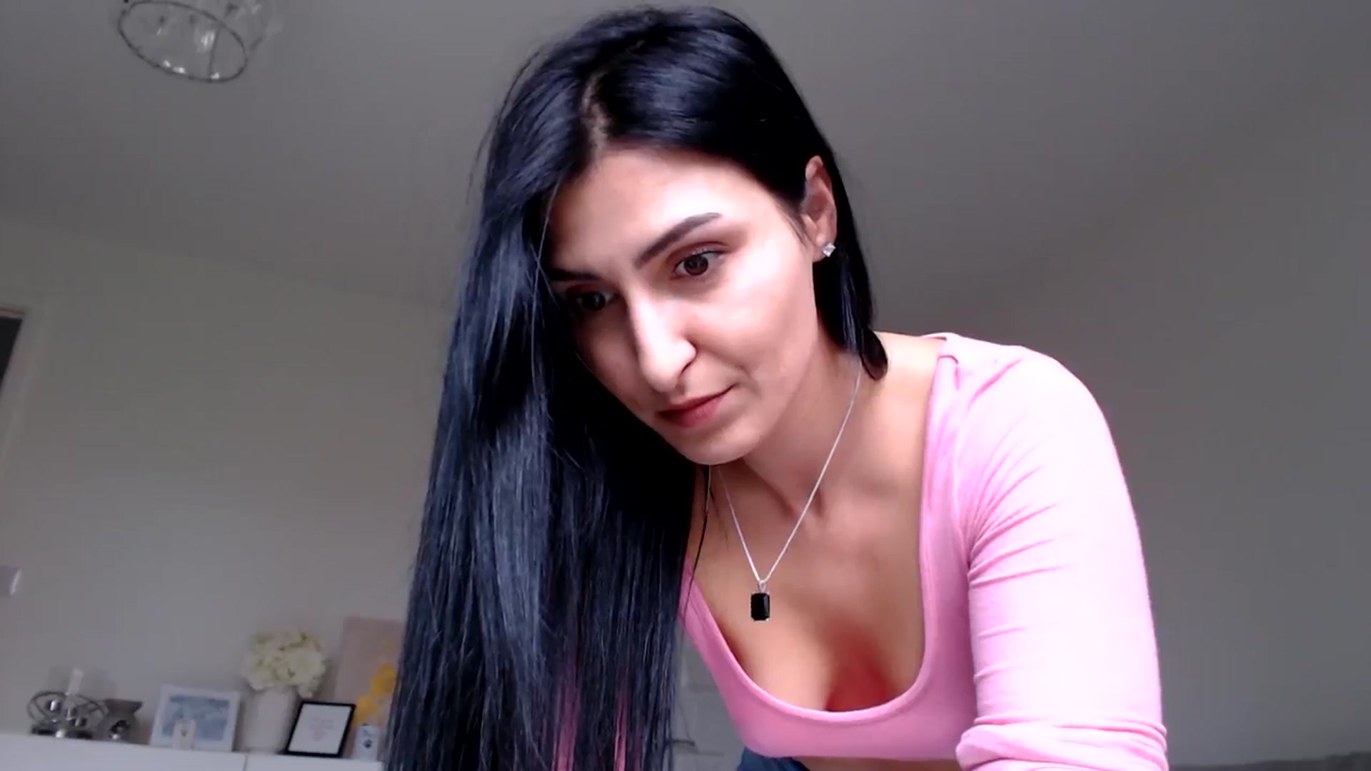 Gallery image thumbnail from LeahIson's myfreecams stream on, 05/30/2024, 12:25 image 10 of 20
