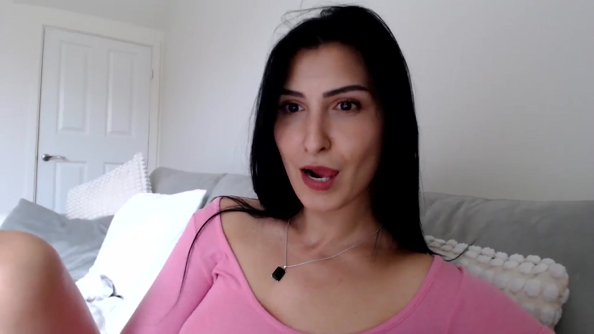 Gallery image thumbnail from LeahIson's myfreecams stream on, 05/30/2024, 12:54 image 11 of 20