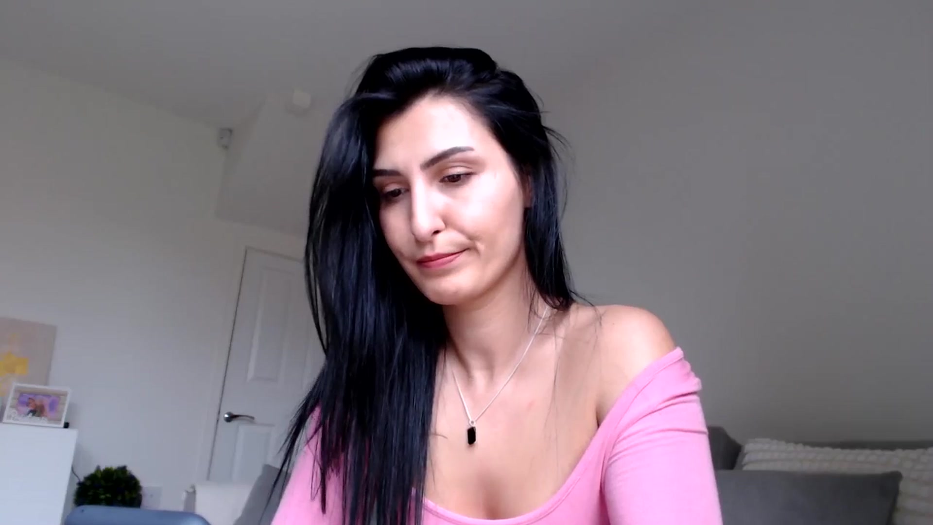 Gallery image thumbnail from LeahIson's myfreecams stream on, 05/30/2024, 12:54 image 4 of 20
