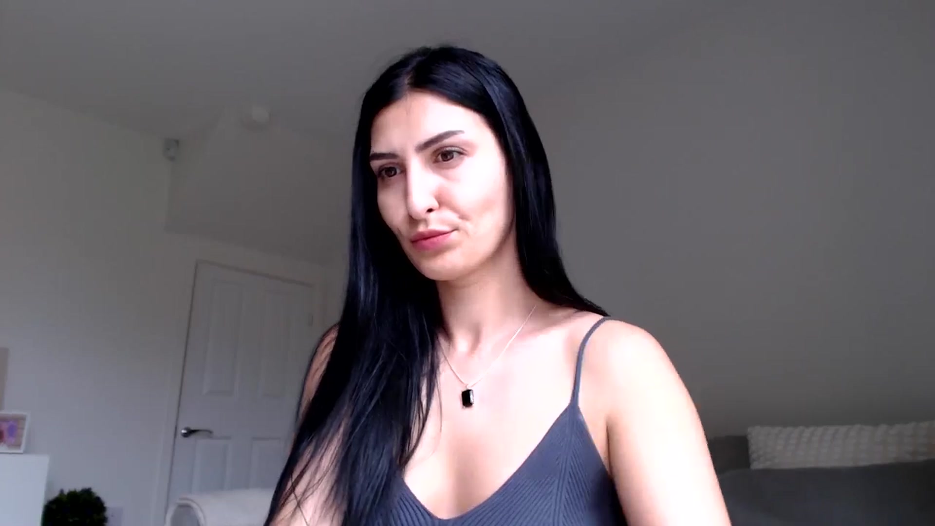 Gallery image thumbnail from LeahIson's myfreecams stream on, 05/31/2024, 10:24 image 7 of 20