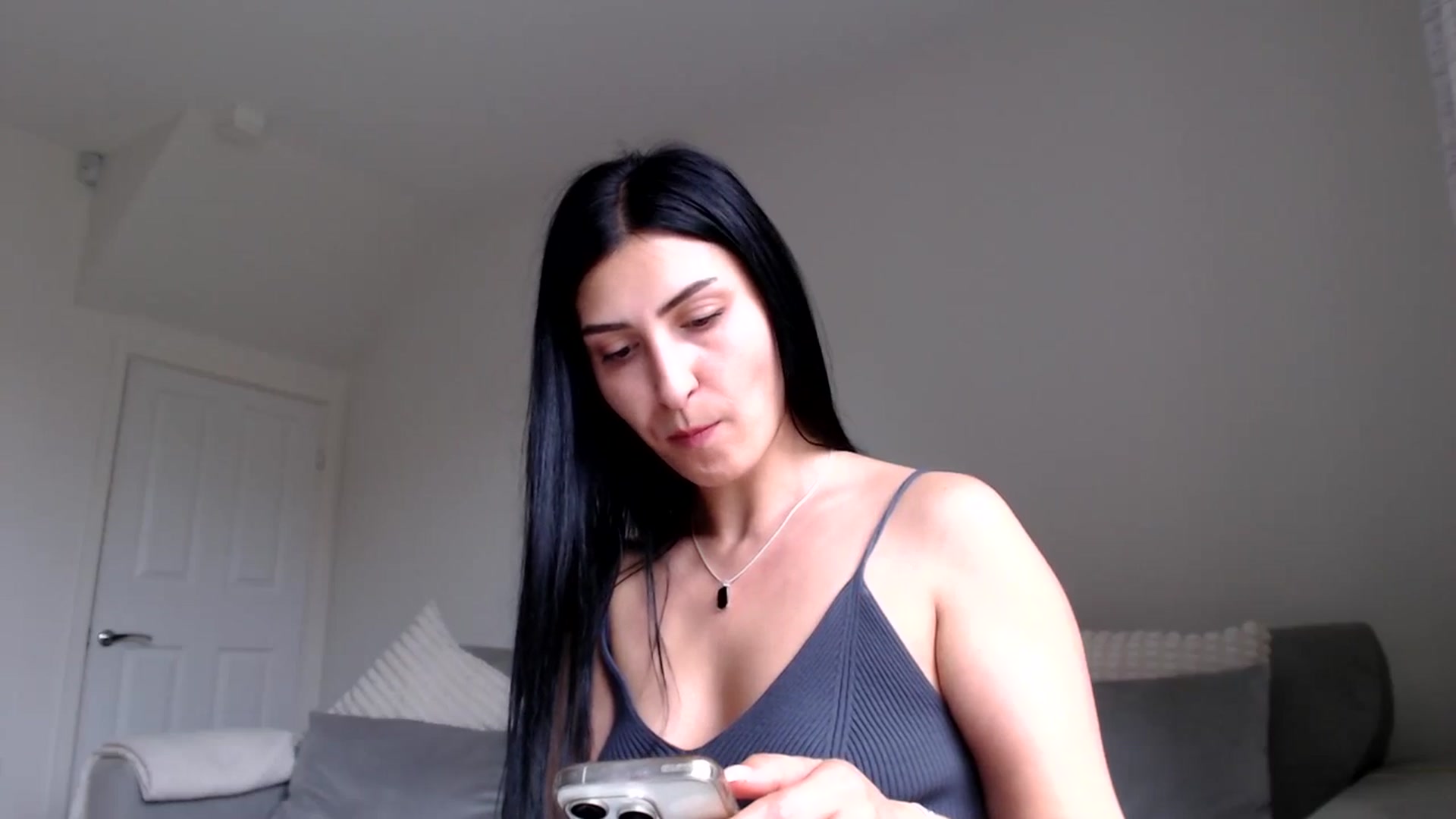 Gallery image thumbnail from LeahIson's myfreecams stream on, 05/31/2024, 10:44 image 2 of 20