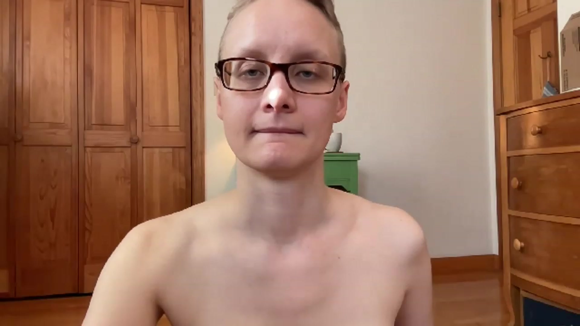 Gallery image thumbnail from LeahWilde's myfreecams stream on, 11/15/2022, 15:49 image 18 of 20