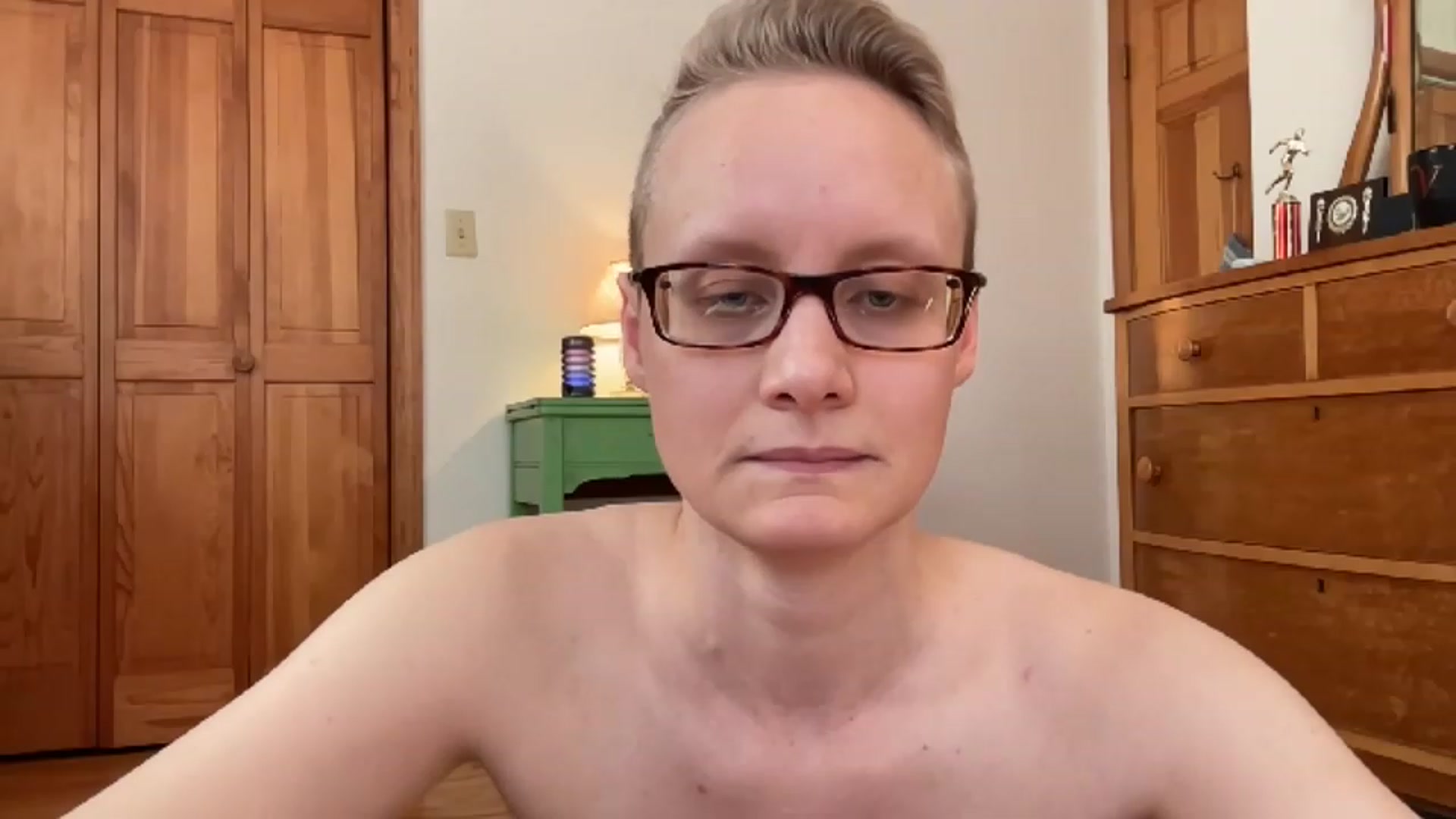 Gallery image thumbnail from LeahWilde's myfreecams stream on, 11/19/2022, 17:14 image 15 of 20