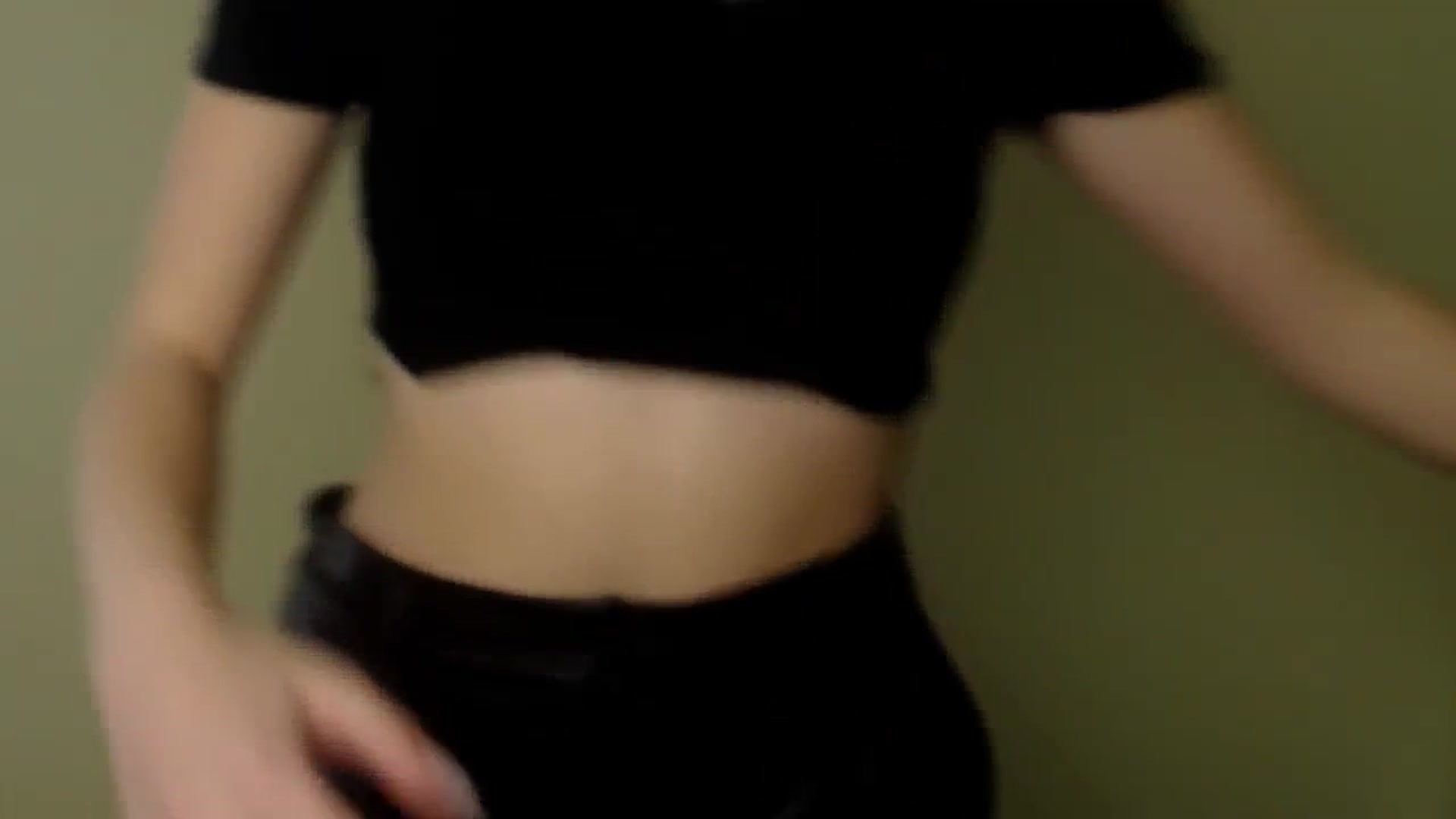 Gallery image thumbnail from Leah_Leah5's myfreecams stream on, 03/17/2024, 10:06 image 20 of 20