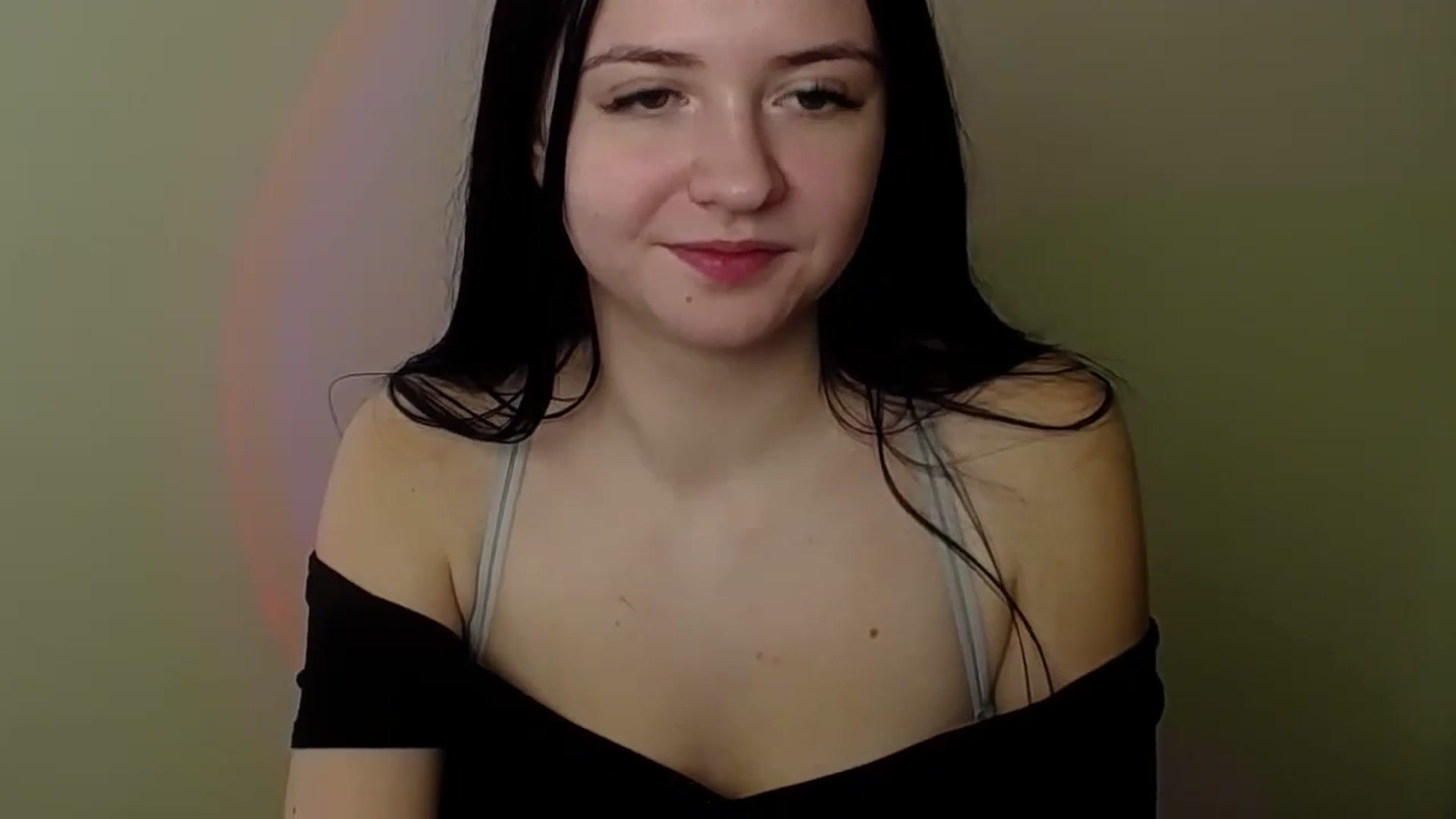 Gallery image thumbnail from Leah_Leah5's myfreecams stream on, 03/17/2024, 11:17 image 6 of 20