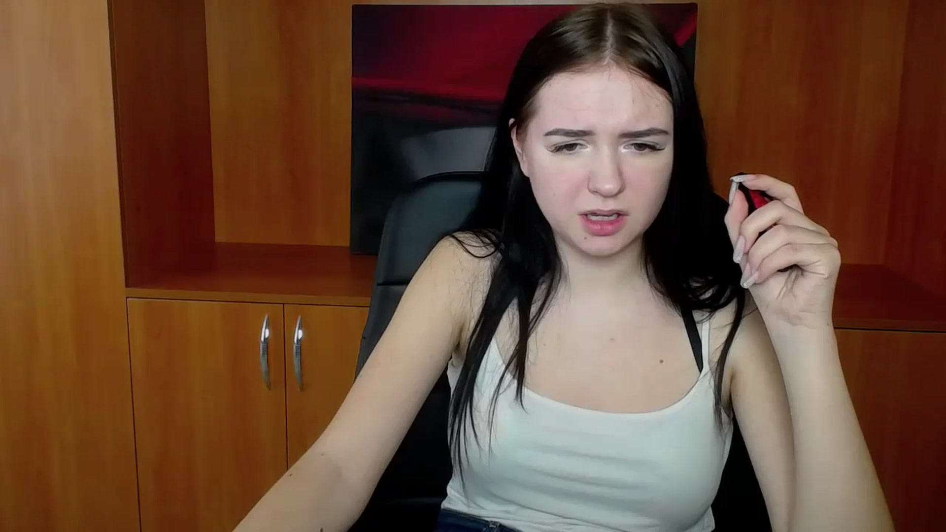 Gallery image thumbnail from Leah_Leah5's myfreecams stream on, 03/25/2024, 09:48 image 12 of 20