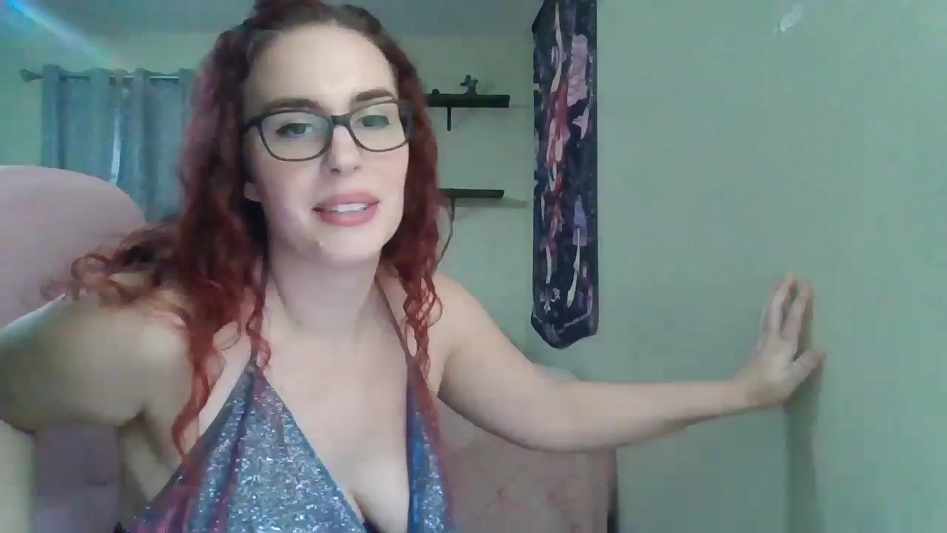 Gallery image thumbnail from Leah_Maeve's myfreecams stream on, 01/02/2024, 07:46 image 1 of 20