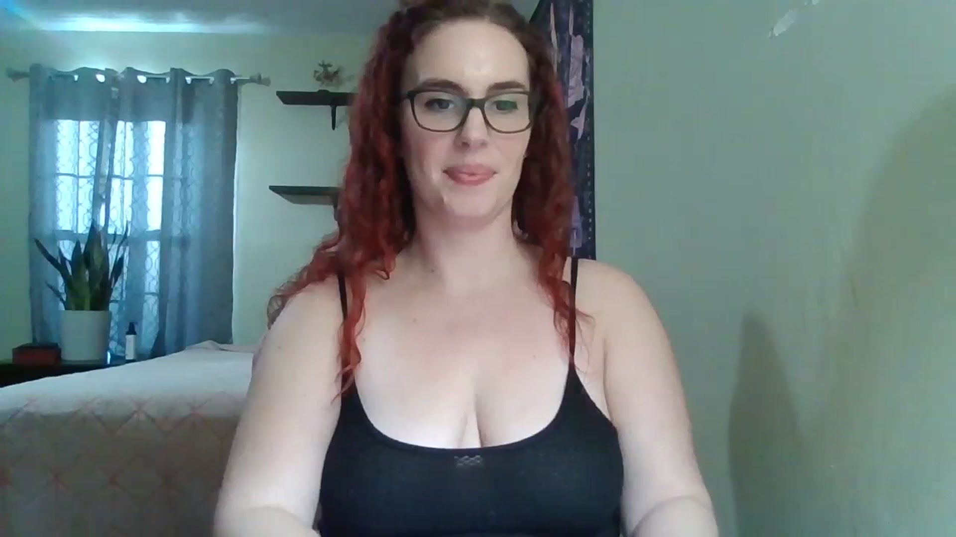 Gallery image thumbnail from Leah_Maeve's myfreecams stream on, 01/02/2024, 15:27 image 11 of 20