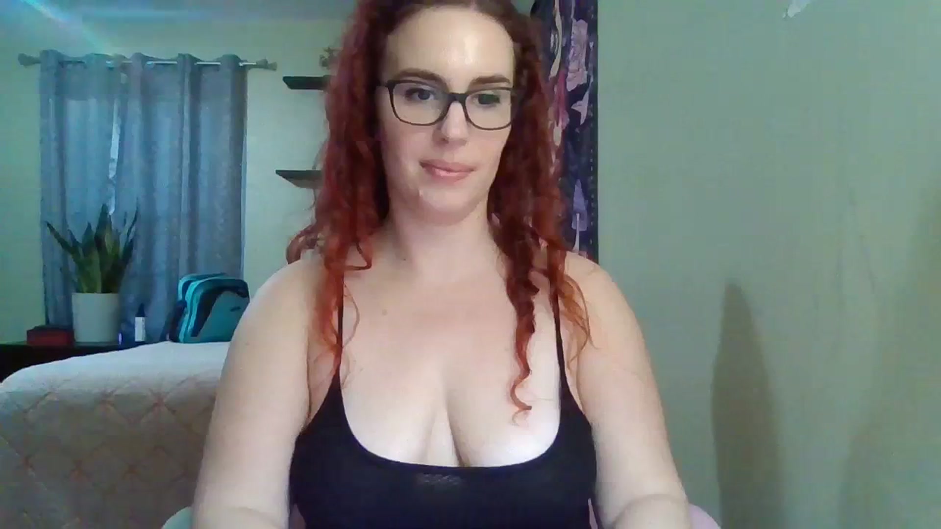 Gallery image thumbnail from Leah_Maeve's myfreecams stream on, 01/02/2024, 15:27 image 3 of 20
