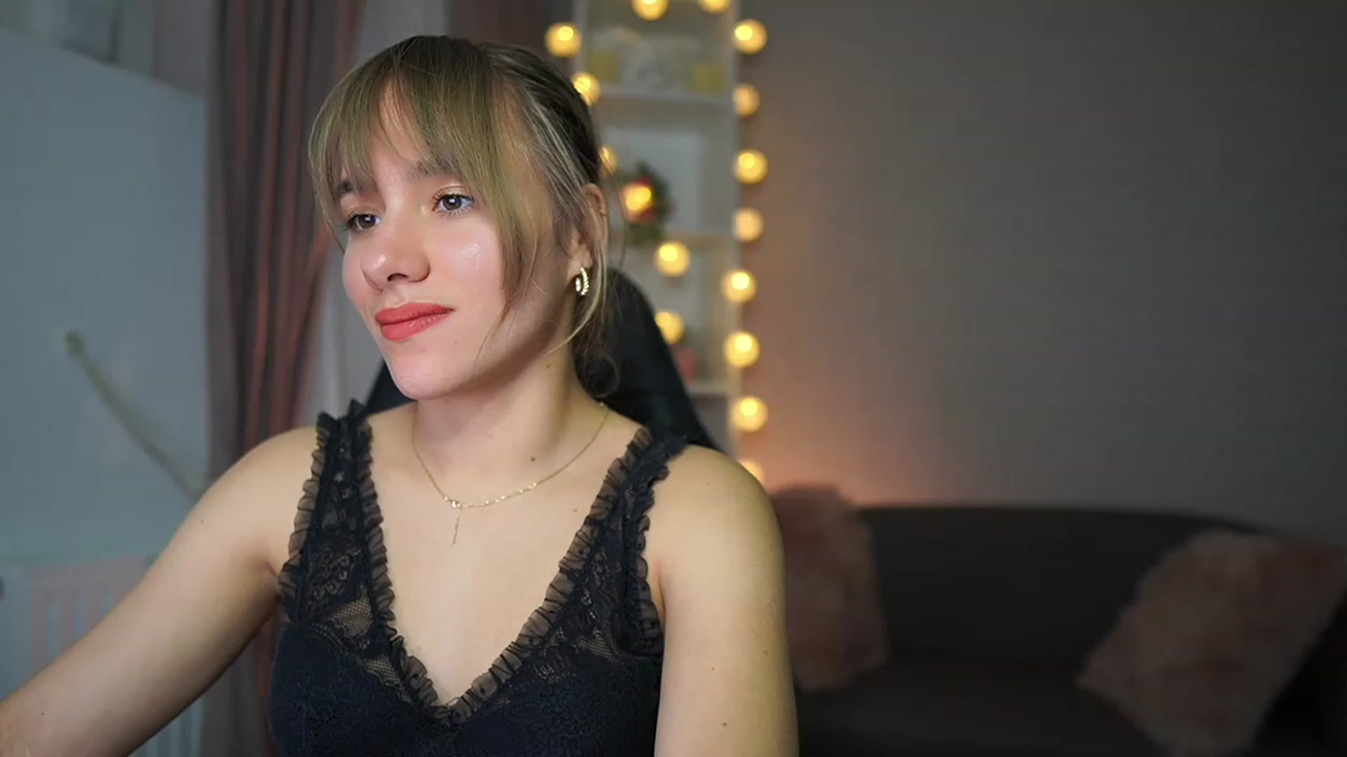 Gallery image thumbnail from Leah__Gotti1's myfreecams stream on, 02/14/2023, 11:34 image 6 of 20