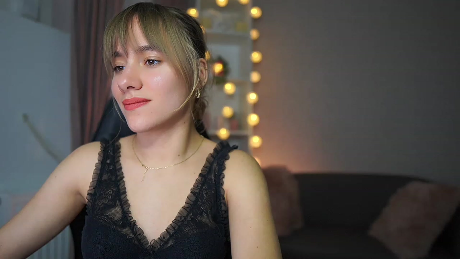 Gallery image thumbnail from Leah__Gotti1's myfreecams stream on, 02/14/2023, 11:34 image 17 of 20
