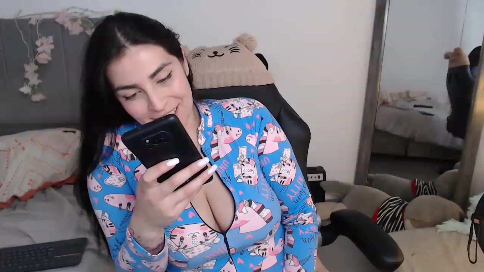 Gallery image thumbnail from Leah_parker's myfreecams stream on, 11/25/2022, 04:44 image 20 of 20
