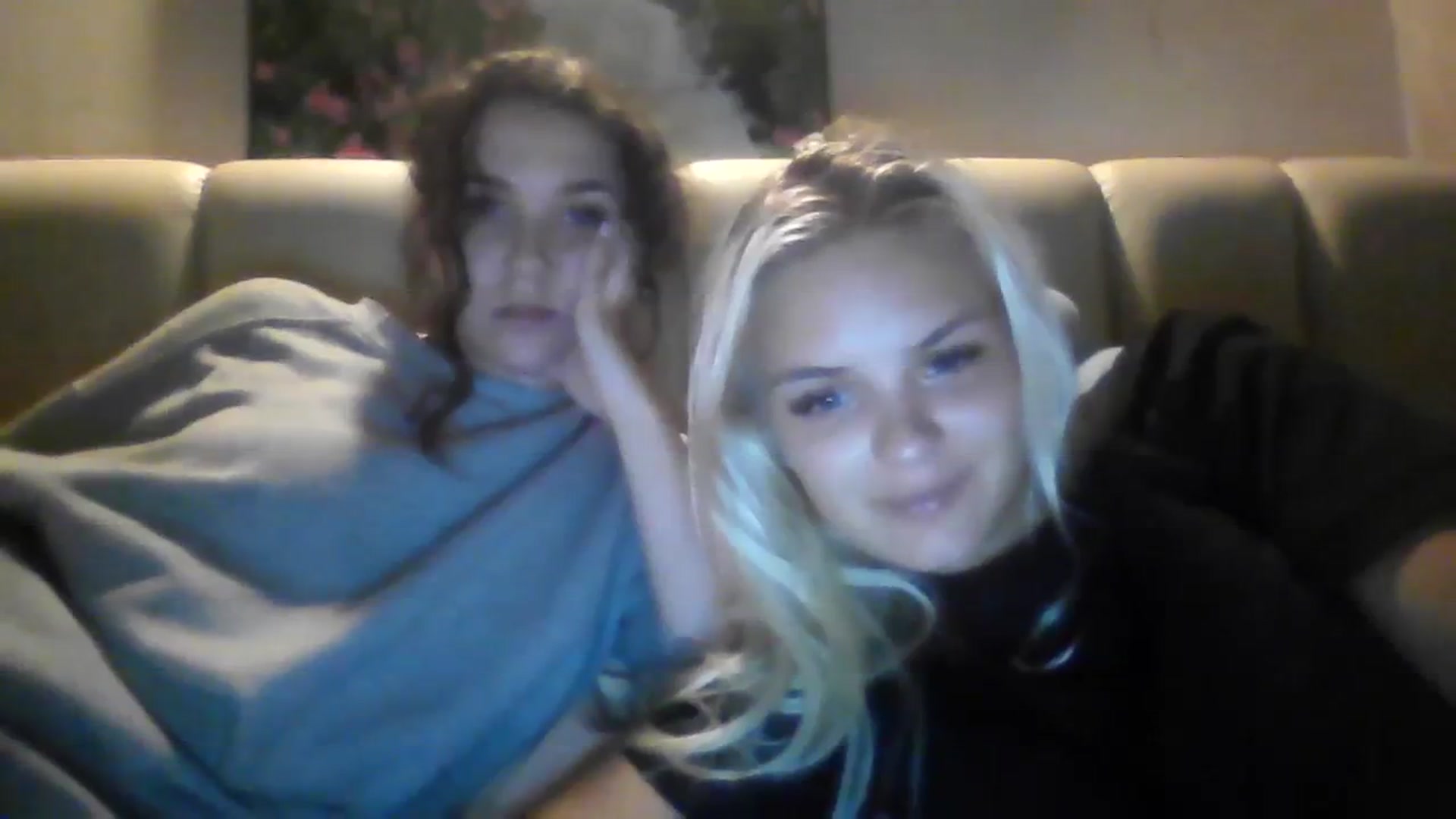 Gallery image thumbnail from Leahahaha's myfreecams stream on, 03/12/2024, 17:56 image 19 of 20