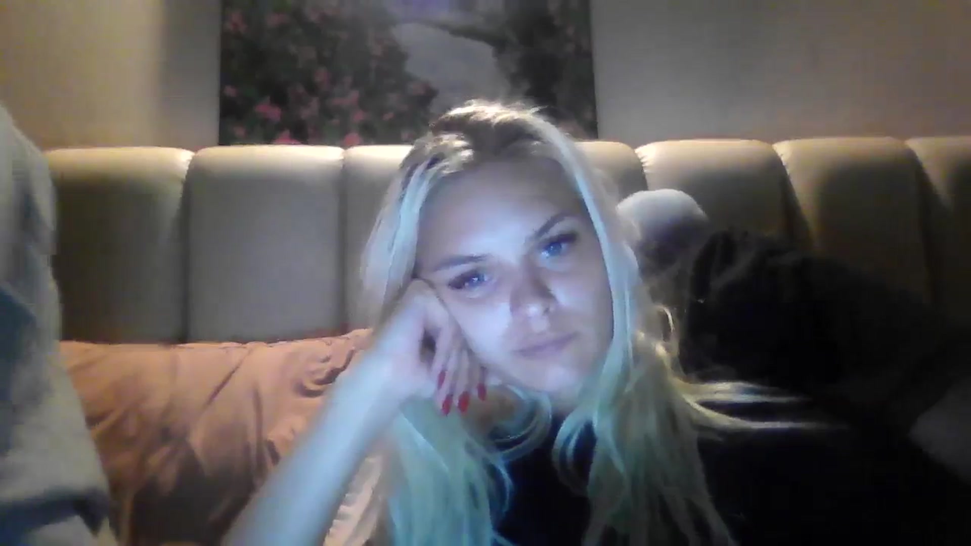 Gallery image thumbnail from Leahahaha's myfreecams stream on, 03/12/2024, 17:56 image 3 of 20
