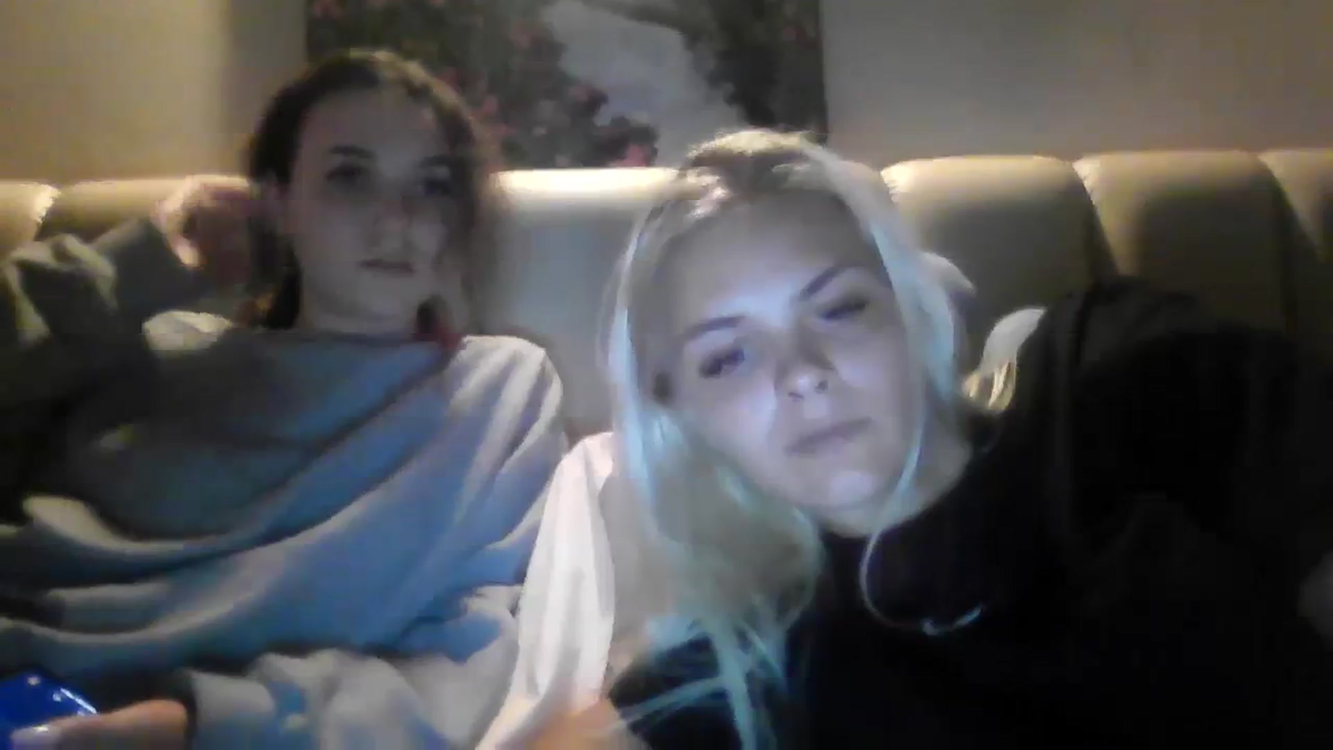 Gallery image thumbnail from Leahahaha's myfreecams stream on, 03/12/2024, 17:56 image 8 of 20