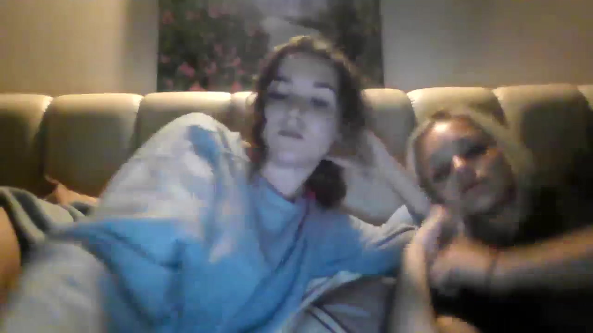 Gallery image thumbnail from Leahahaha's myfreecams stream on, 03/12/2024, 17:56 image 16 of 20